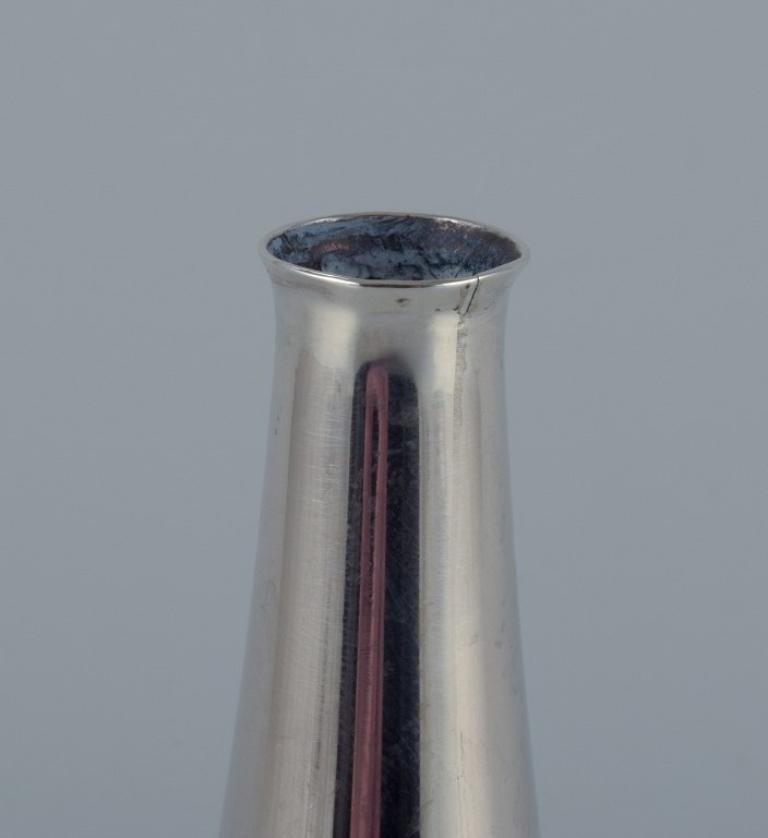 Just Andersen, vase in sterling silver. Model 2595. From the 1930s. In Excellent Condition For Sale In Copenhagen, DK