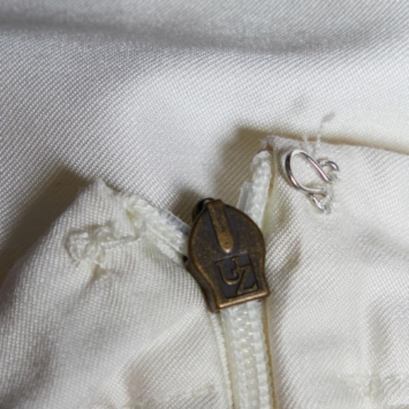 Just Cavalli Mini jupe plissée beige M. Excellent état - En vente à Dubai, Al Qouz 2