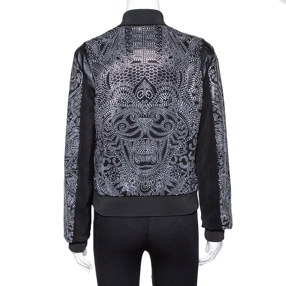 In more ways than one, this black jacket from Just Cavalli is an incredible piece of luxury. It has a comfortable shape, great tailoring signs and a luxurious design. Cut from quality materials, the jacket features a zip closure, long sleeves and