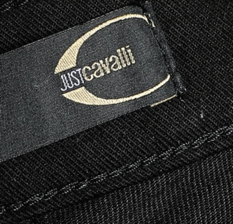 These jeans from Just Cavalli are designed to sit comfortably on your waist, crafted from durable and lightweight denim fabric. The straight-leg silhouette of these black jeans offers complete comfort and maximum style.