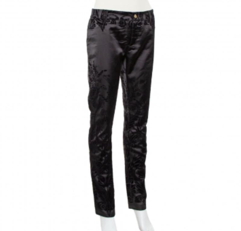 Fabulously designed, these black jeggings from Just Cavalli will lend a chic vibe to your closet. They offer a tapered fit and exhibit a flocked satin construction. Sure to lend you a fantastic fit, they'll look best with tops and strappy sandals.