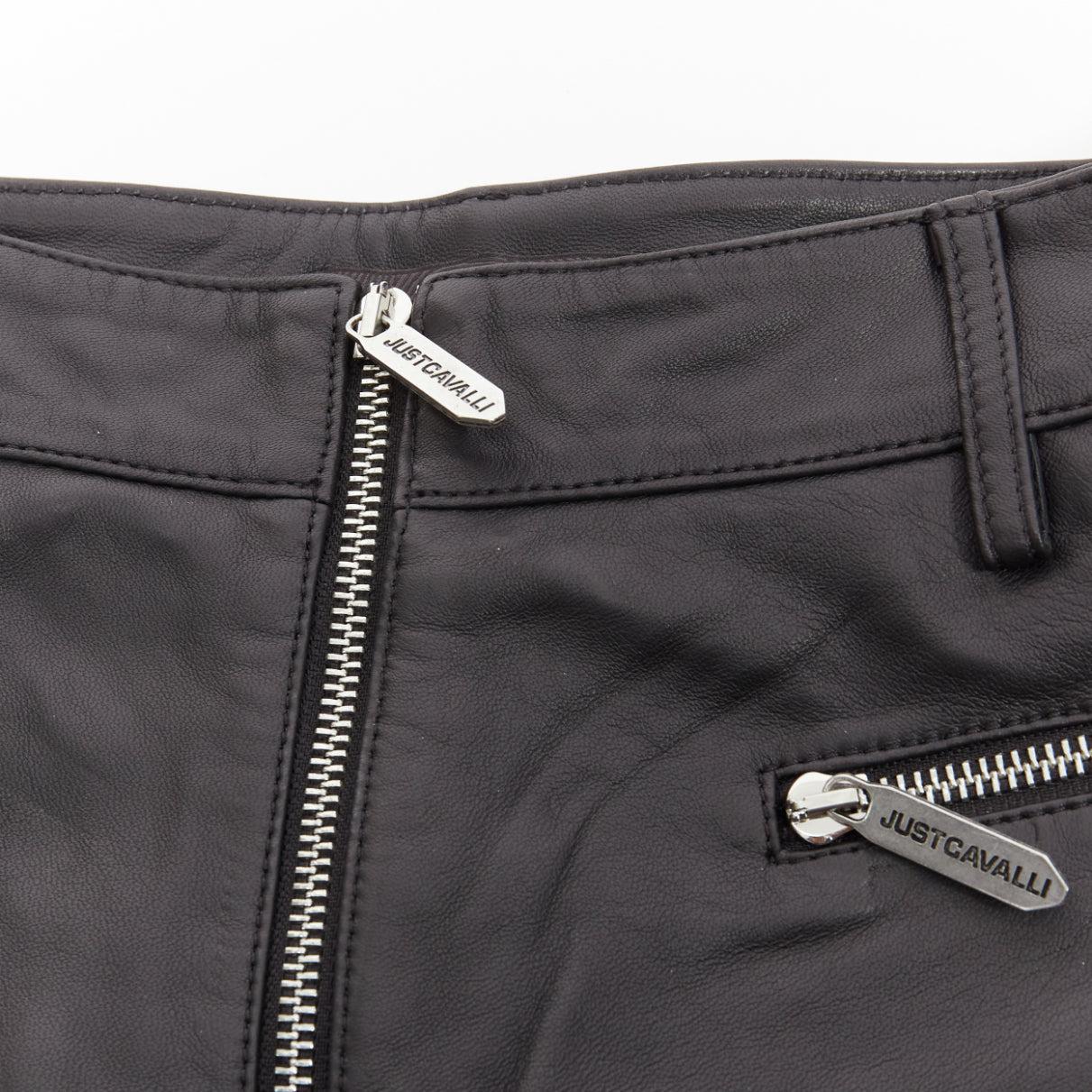 JUST CAVALLI black genuine leather silver zip motorcycle ribbed shorts IT38 XS In Good Condition For Sale In Hong Kong, NT