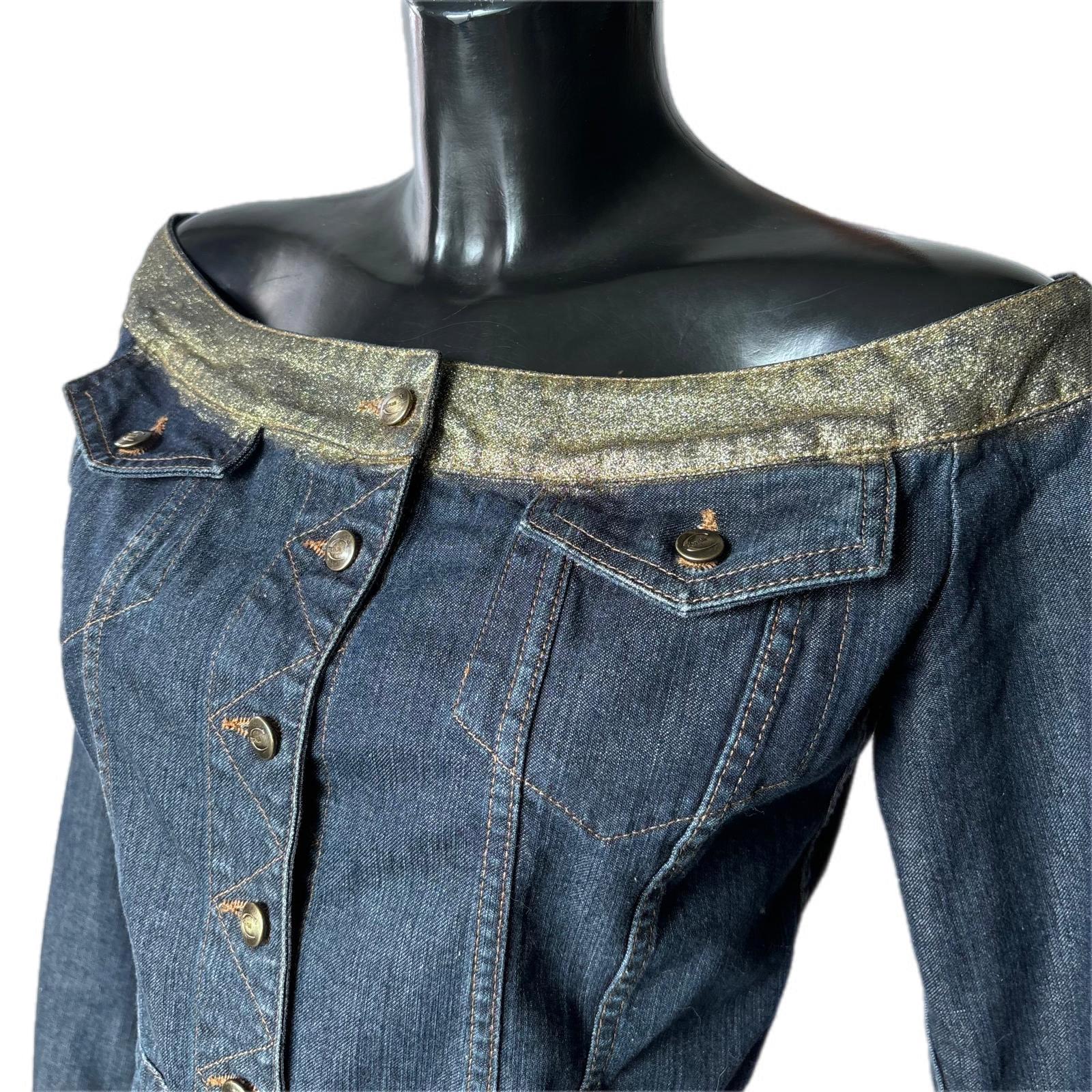 Chaqueta vaquera Just Cavalli con hombros al descubierto e inserciones doradas Black en venta