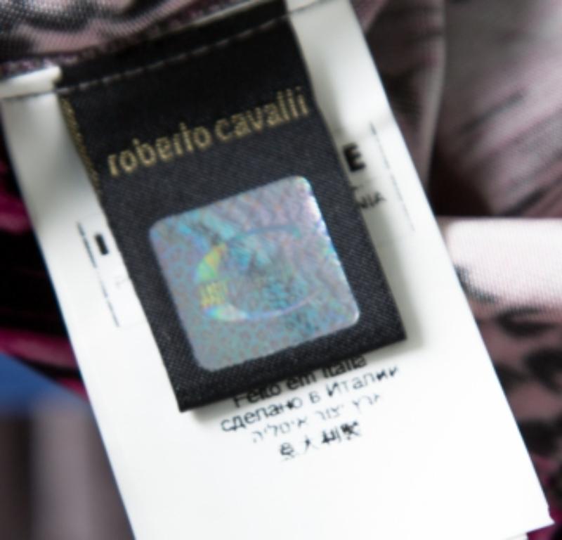 Just Cavalli - Top à manches longues froncées imprimé d'animaux gris et roses S Bon état - En vente à Dubai, Al Qouz 2
