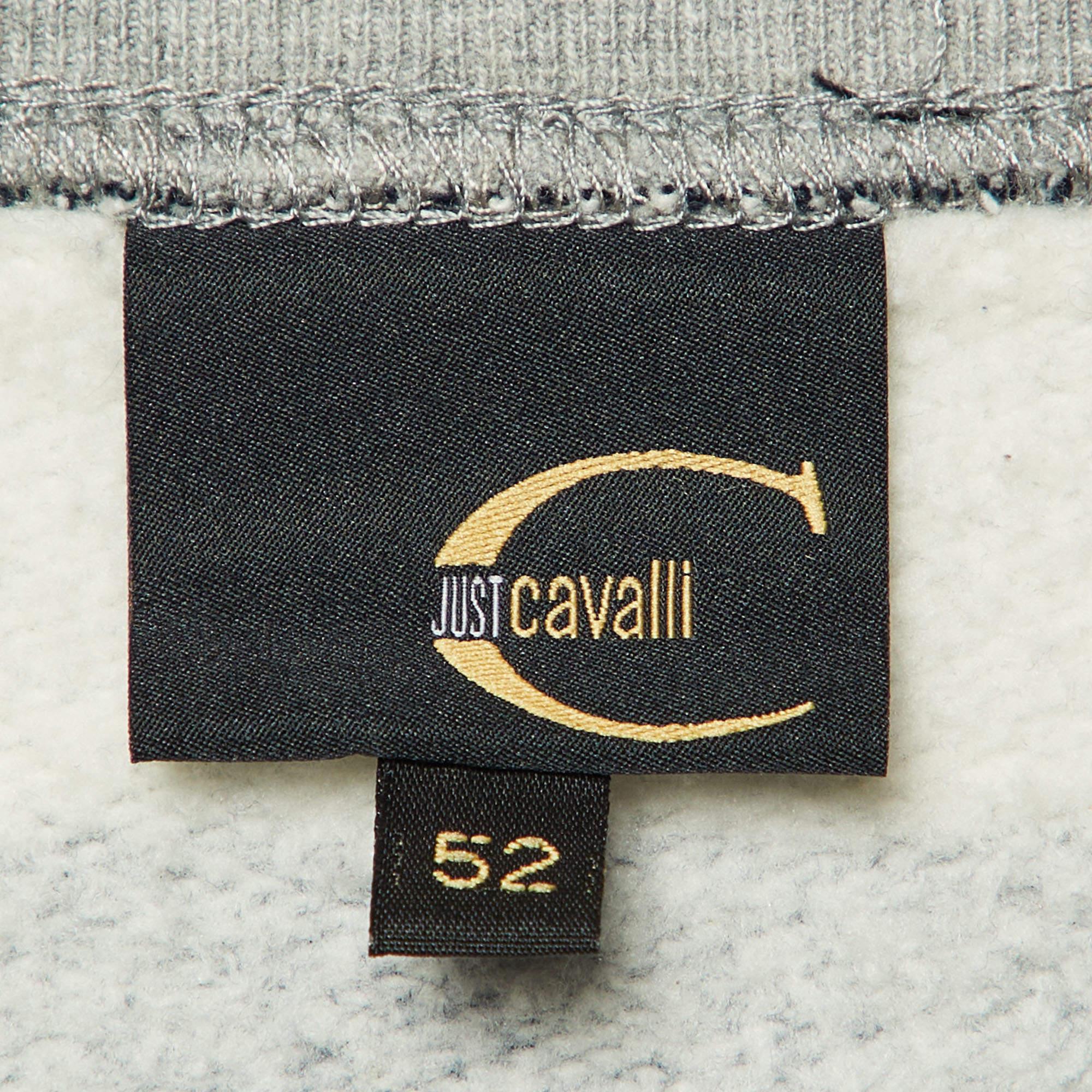 Just Cavalli - Felpa grigia a righe in cotone con logo ricamato XL In condizioni buone in vendita a Dubai, Al Qouz 2