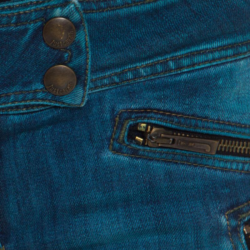 Just Cavalli Indigo Pigment Overdyed Denim Zipper Detail Tapered Jeans S In Good Condition In Dubai, Al Qouz 2