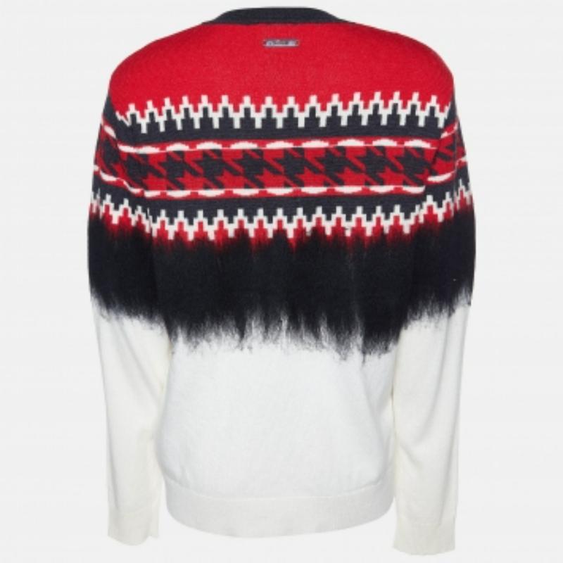 Ein Winterausflug ohne Pullover ist so gut wie unmöglich. Zum Glück bereichert ein stilvoller Pullover wie dieser immer mühelos Ihr Outfit. Dieser Pullover aus hochwertigen Stoffen ist kuschelig und modisch zugleich.