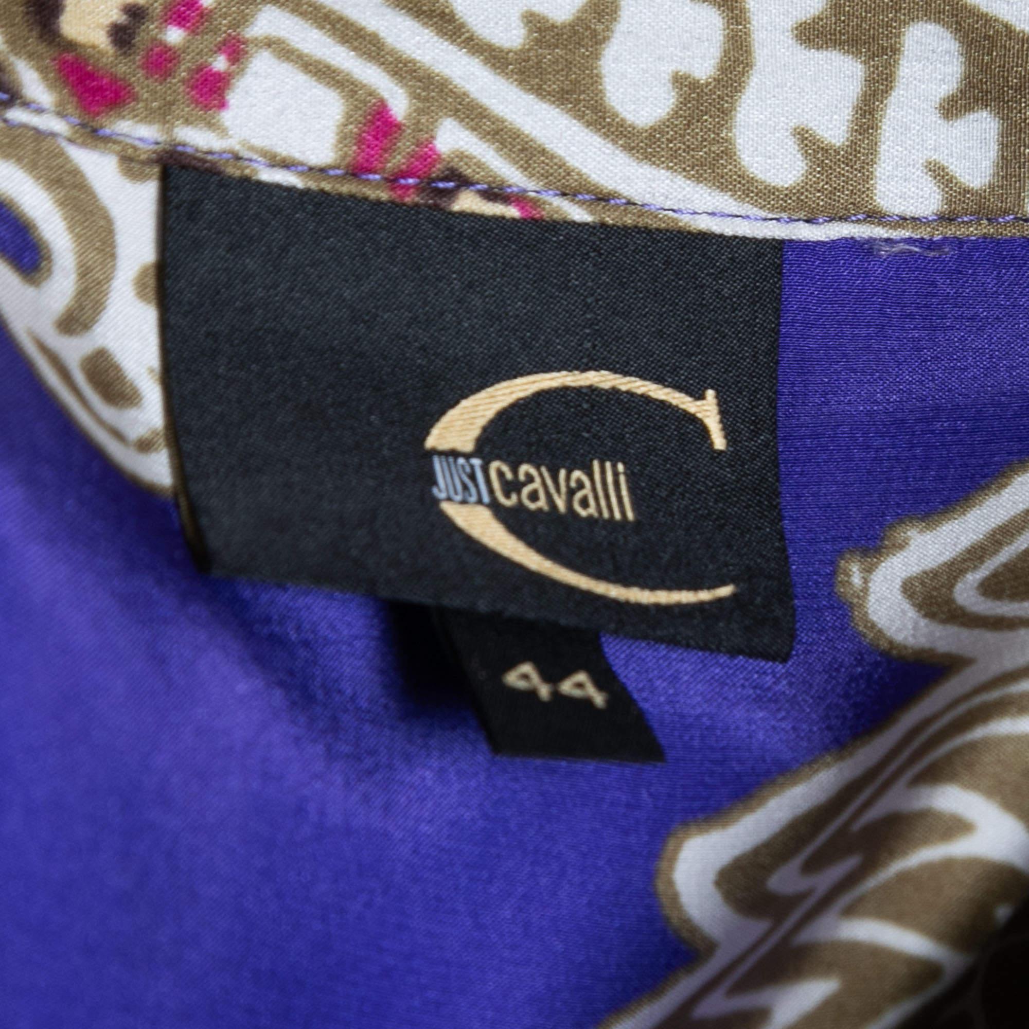 Just Cavalli Camisa con botones de seda estampada multicolor M en Bueno estado para la venta en Dubai, Al Qouz 2