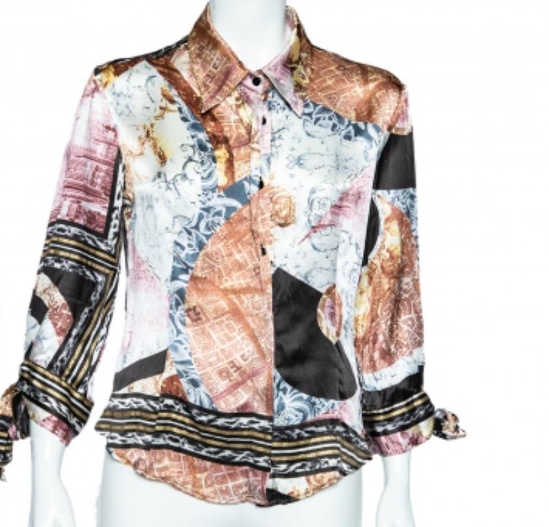 Just Cavalli - Chemise boutonnée sur le devant en soie multicolore M Bon état à Dubai, Al Qouz 2