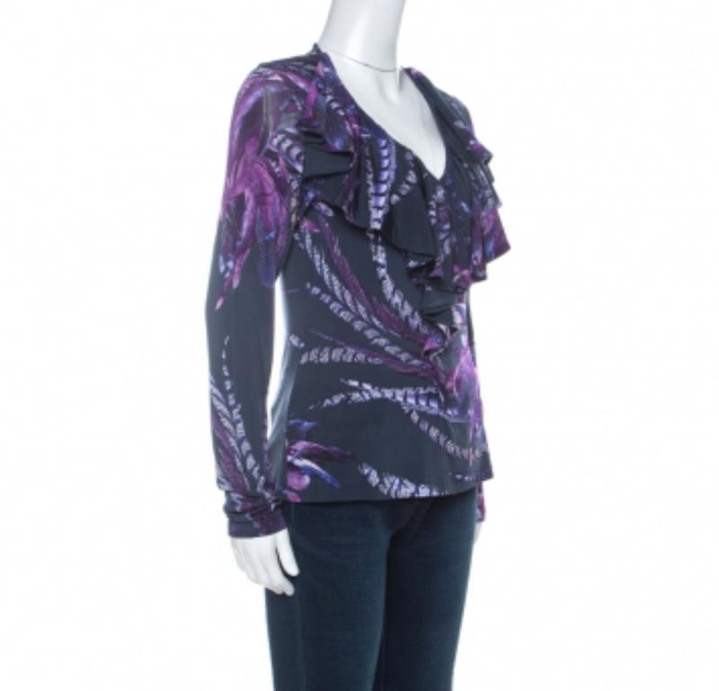 Just Cavalli Marineblaues & lila bedrucktes Stretch-Top mit Rüschenkragendetail Top M im Angebot 1