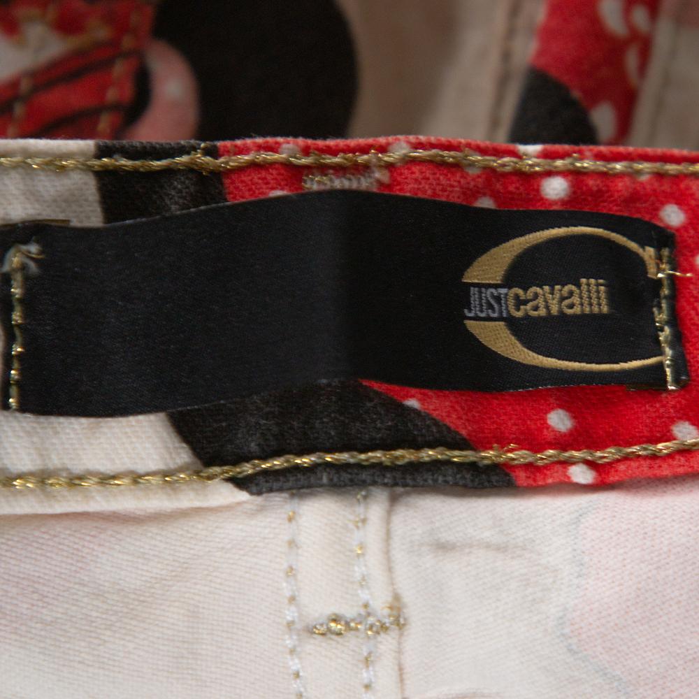 Just Cavalli Red Floral Print Cotton Flared Jeans M In Good Condition For Sale In Dubai, Al Qouz 2