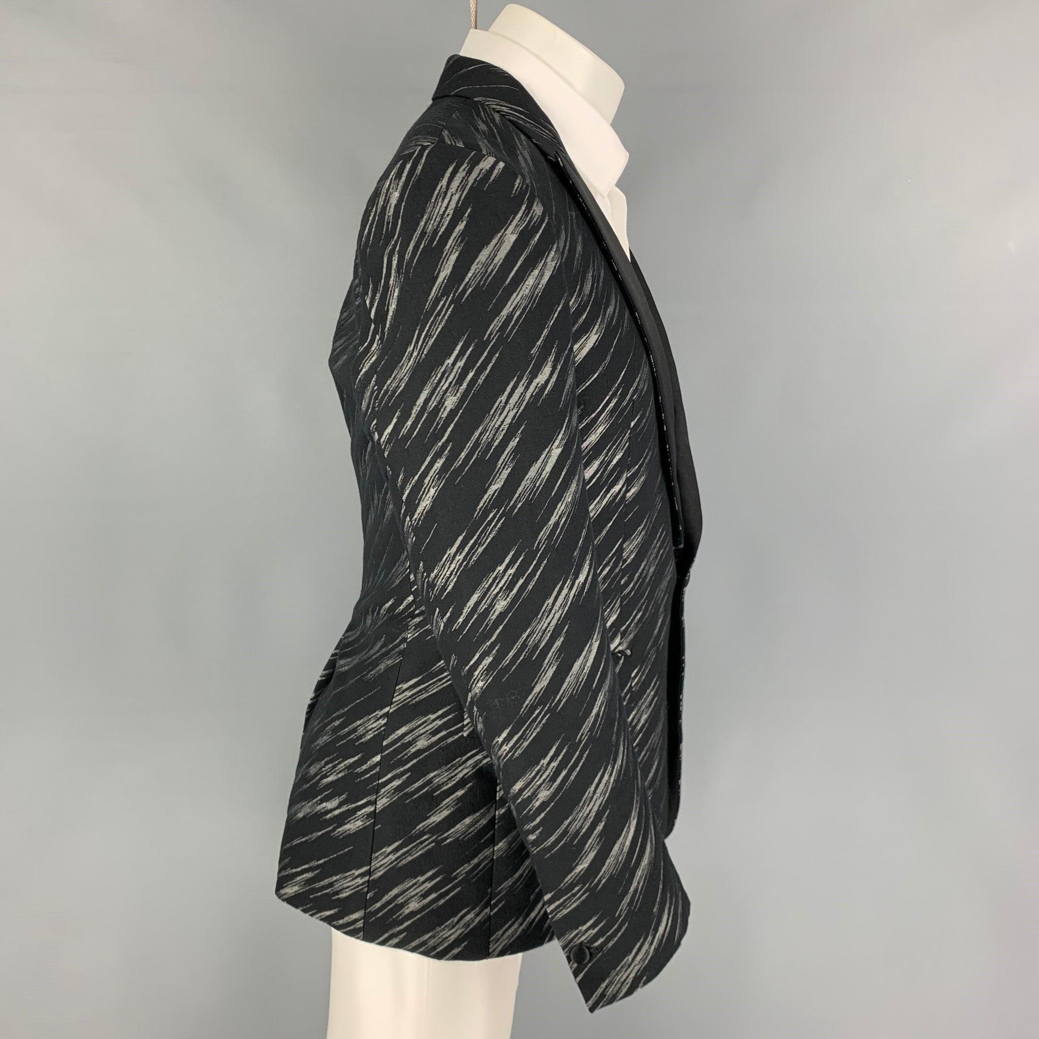 Men's JUST CAVALLI Size 38 Black Grey Jacquard Wool Blend Peak Lapel Sport Coat For Sale