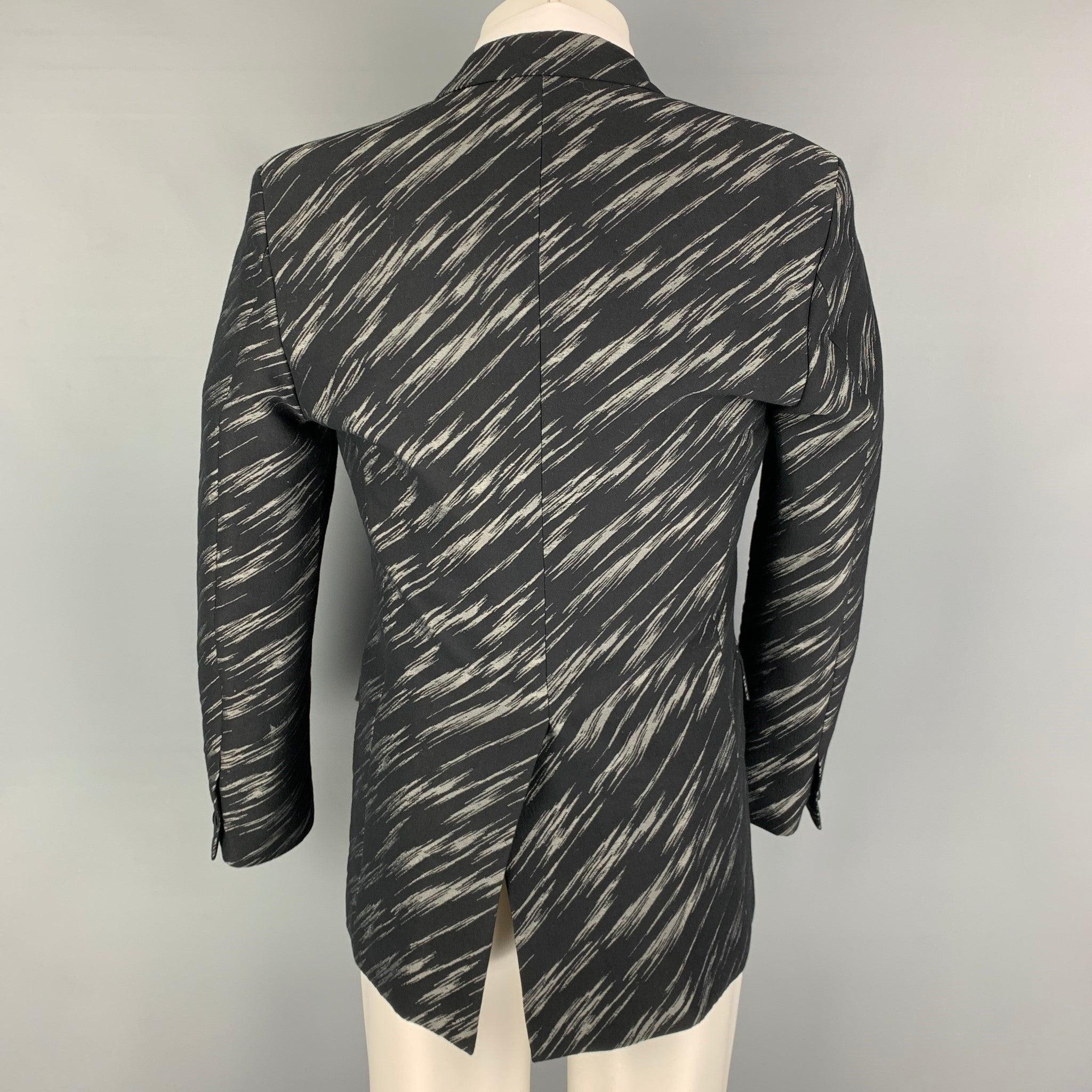 JUST CAVALLI Size 38 Black Grey Jacquard Wool Blend Peak Lapel Sport Coat For Sale 1