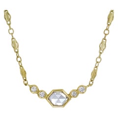Jules Halskette mit fünf Steinen aus Gelbgold mit weißem Diamanten im Brillantschliff und Rose