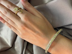 Just Under 13 Carat Yellow and White Diamond Bracelet 18k White And Yellow Gold.