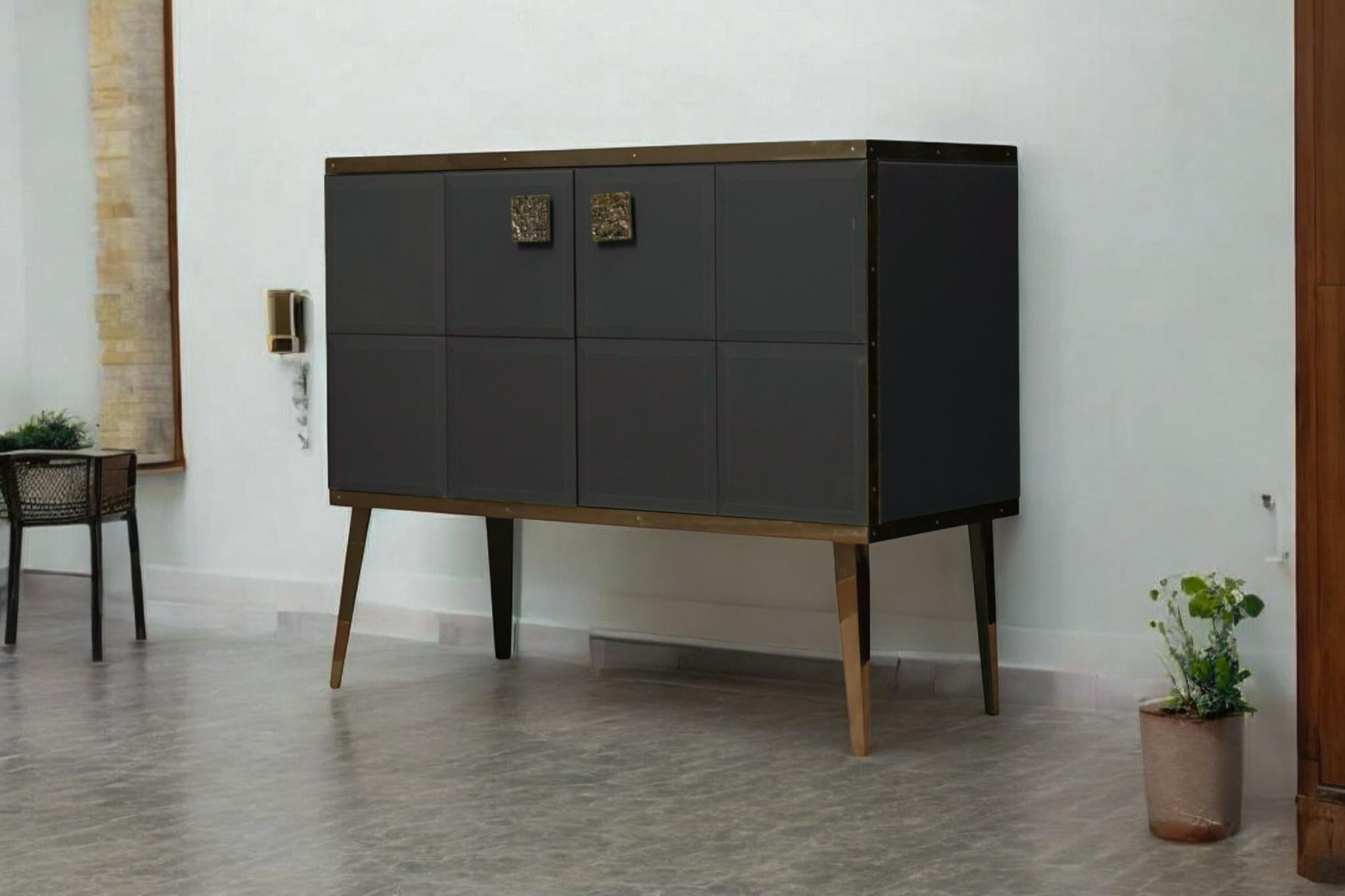 Italian Justfurnituress Masterpiece Luxury Bar Cabinet Handmade Decorated Glass in vendita