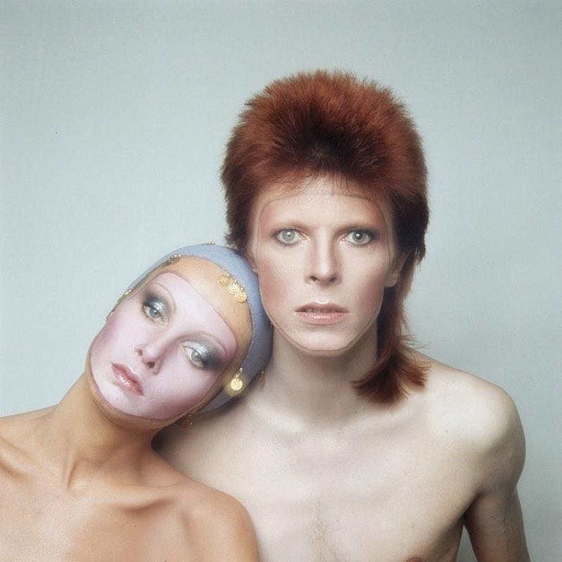 Justin de Villaneuve Portrait Photograph - Pin Ups - David Bowie and Twiggy Oversize Print