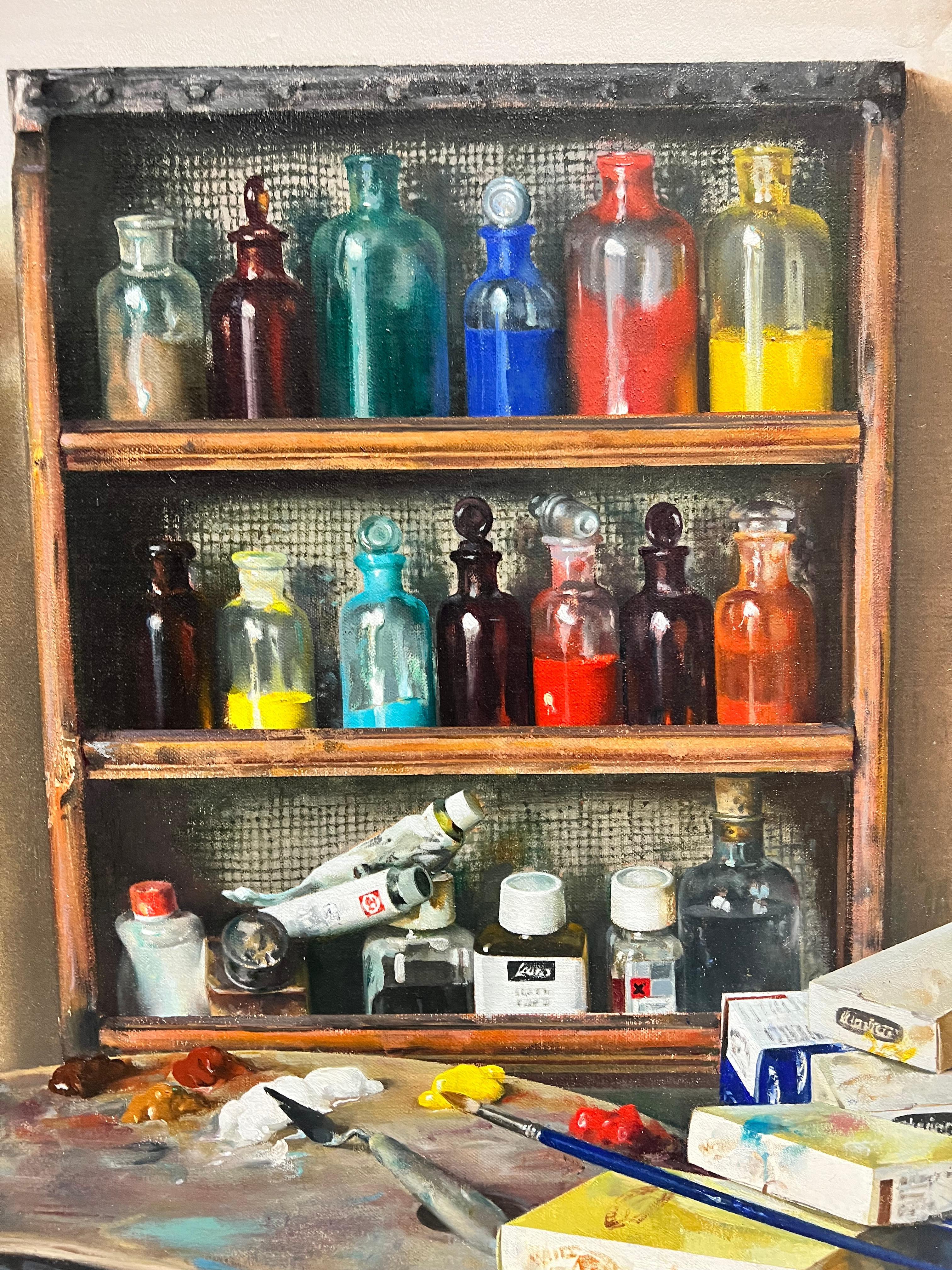 Materiales para artistas en estanterías en venta 4