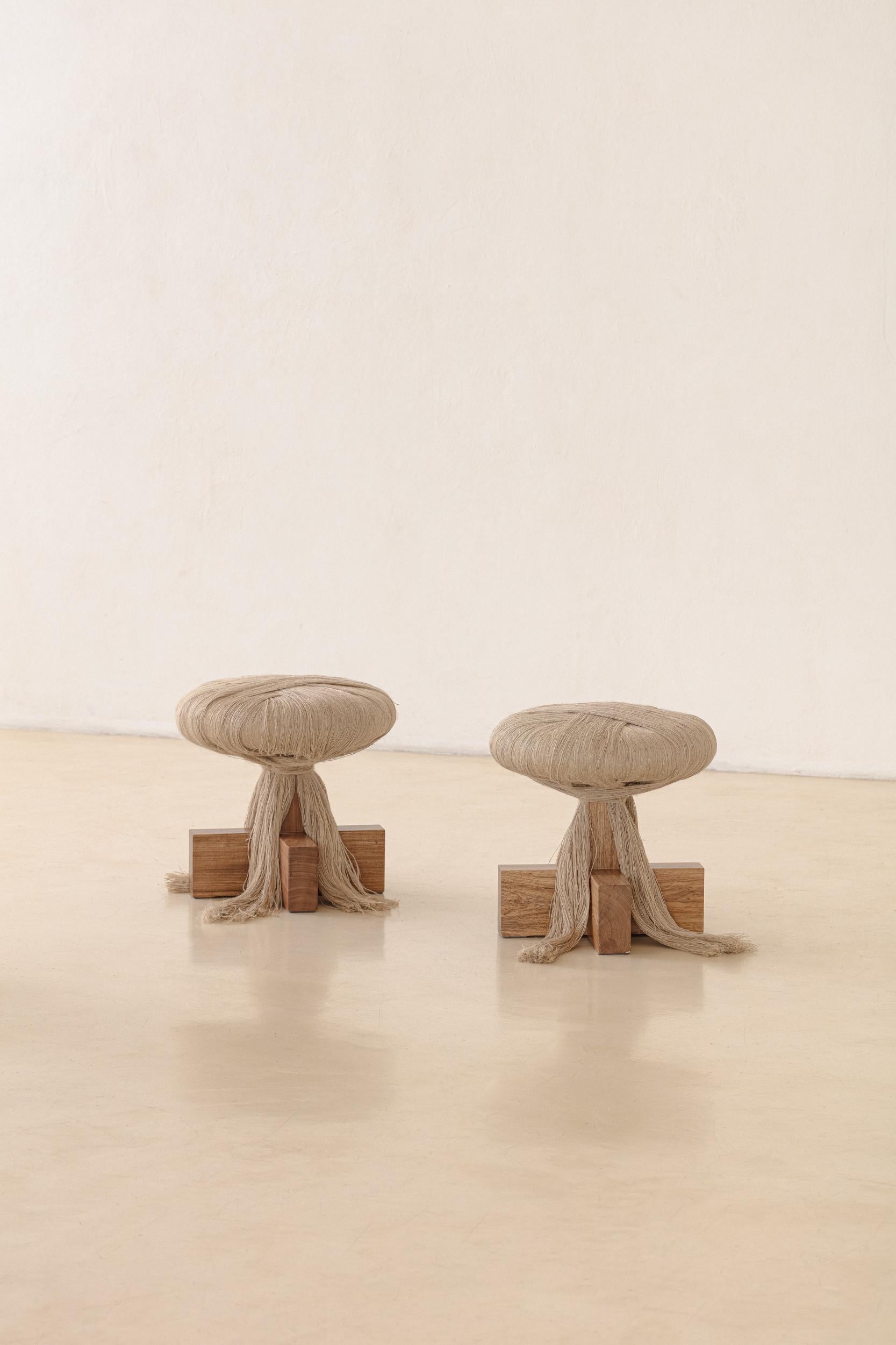 Taburete Juta de Juliana Vasconcellos, diseño brasileño contemporáneo en venta 2
