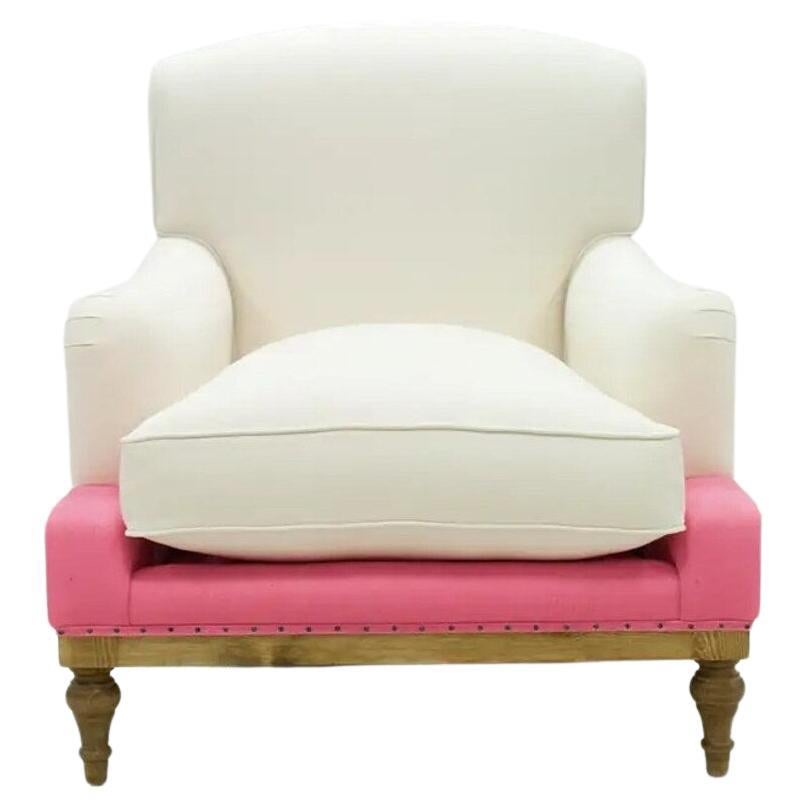 Luxuriöser Komfort mit luxuriösem Design: der Victoria. Als Teil unserer Origins Collection'S unterstreicht diese Chaiselongue den Wunsch, einem Raum Identität zu verleihen. Hochwertige Handarbeit, um ein Stück vorzuschlagen, das Ihren persönlichen