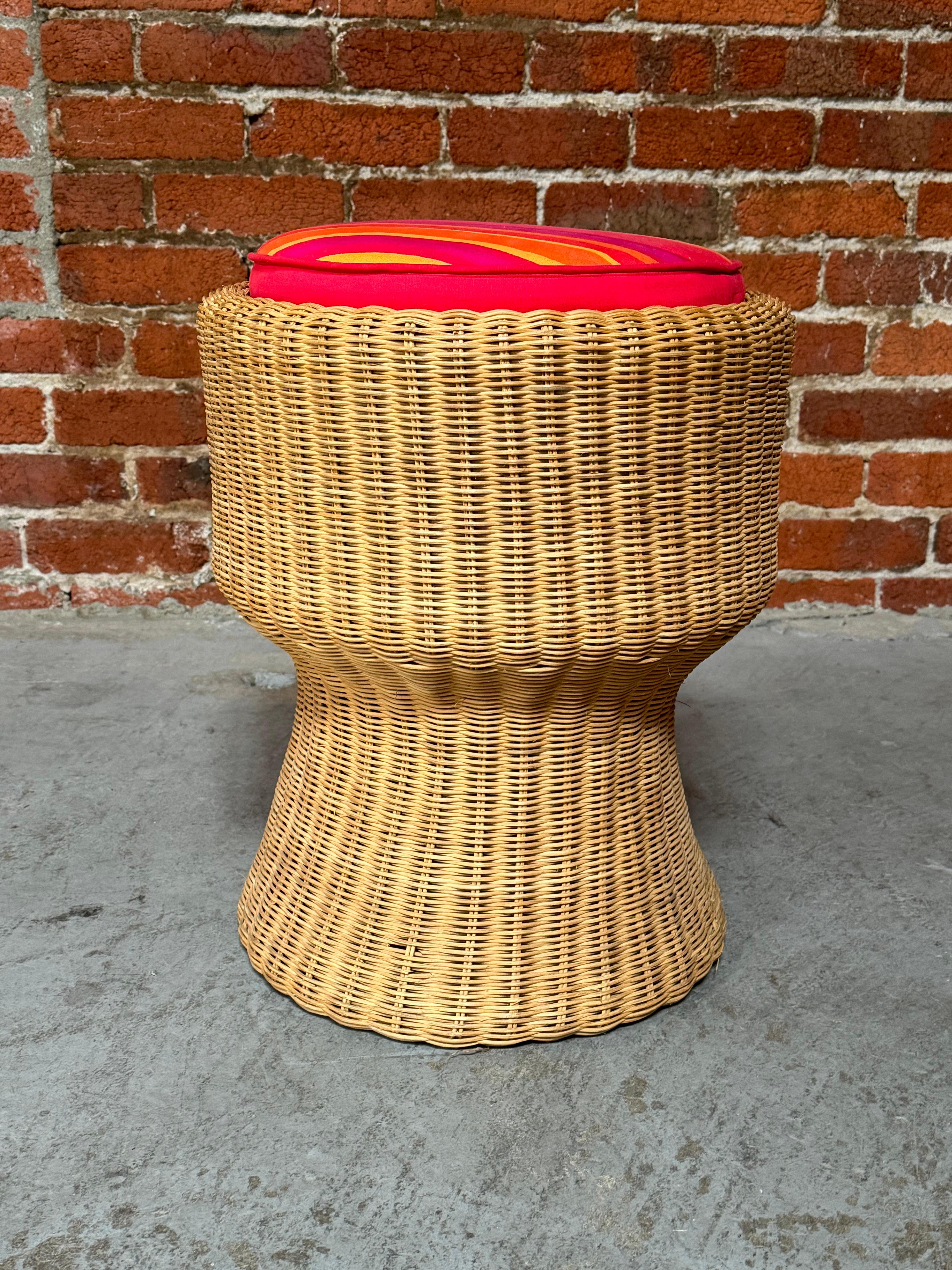 Finnish Juttu Stool by Eero Aarnio for Artek