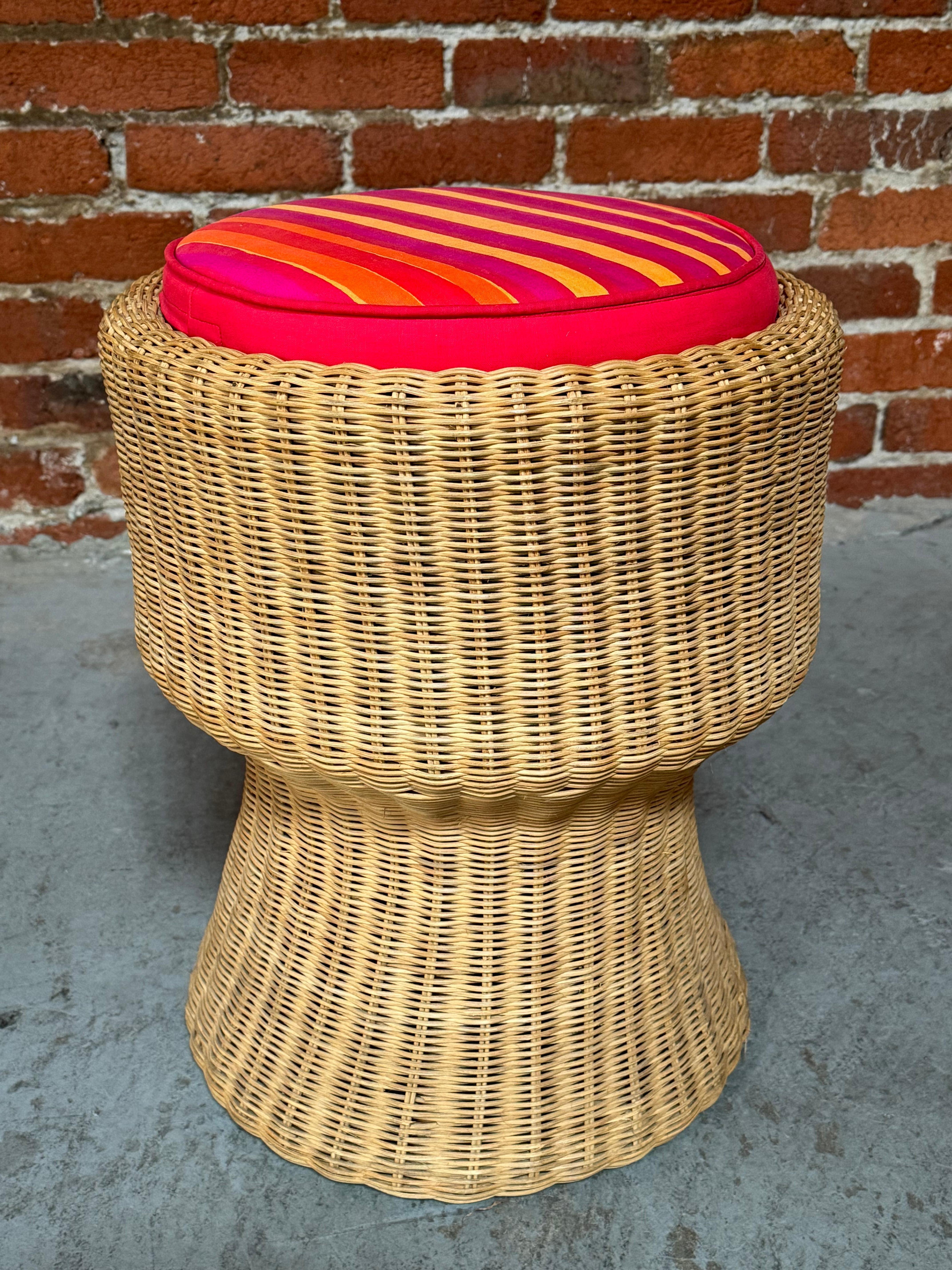 Mid-20th Century Juttu Stool by Eero Aarnio for Artek