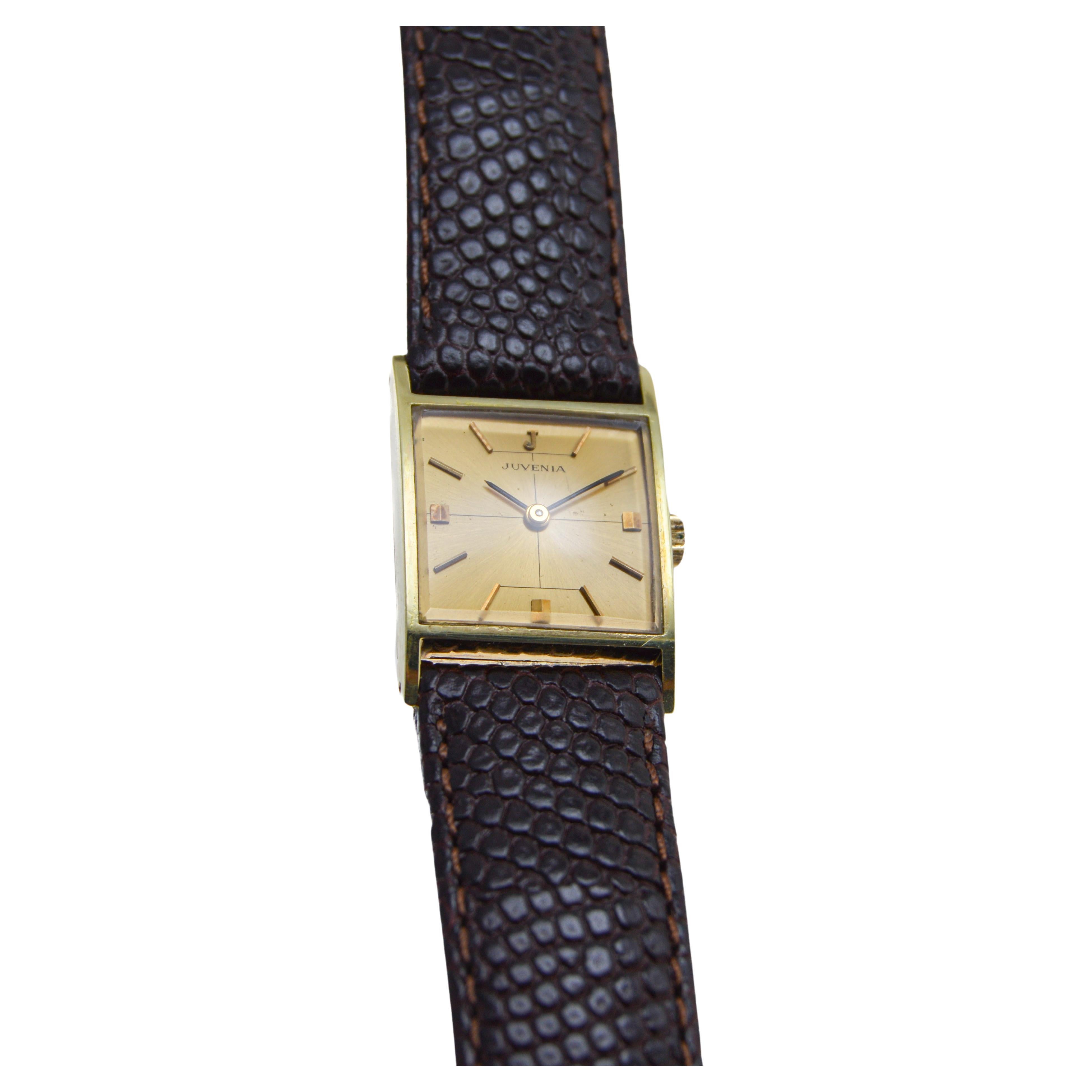 Juvenia Gold-Filled Art Deco Tank Style Watch from 1950's High Grade In Excellent Condition For Sale In Long Beach, CA