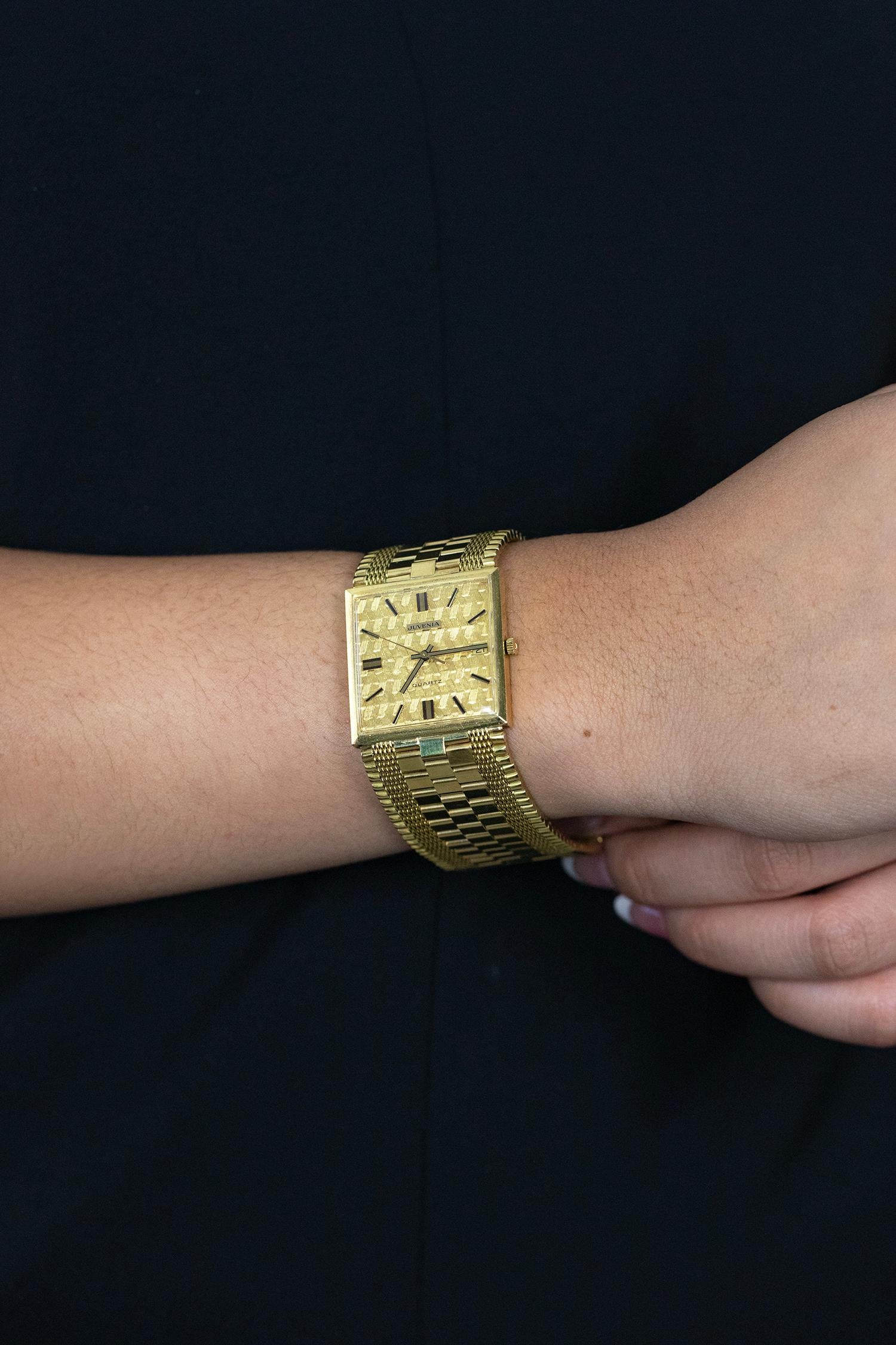 Juvenia MACHO 88.72 Grams Yellow Gold Unisex Wristwatch For Sale 1