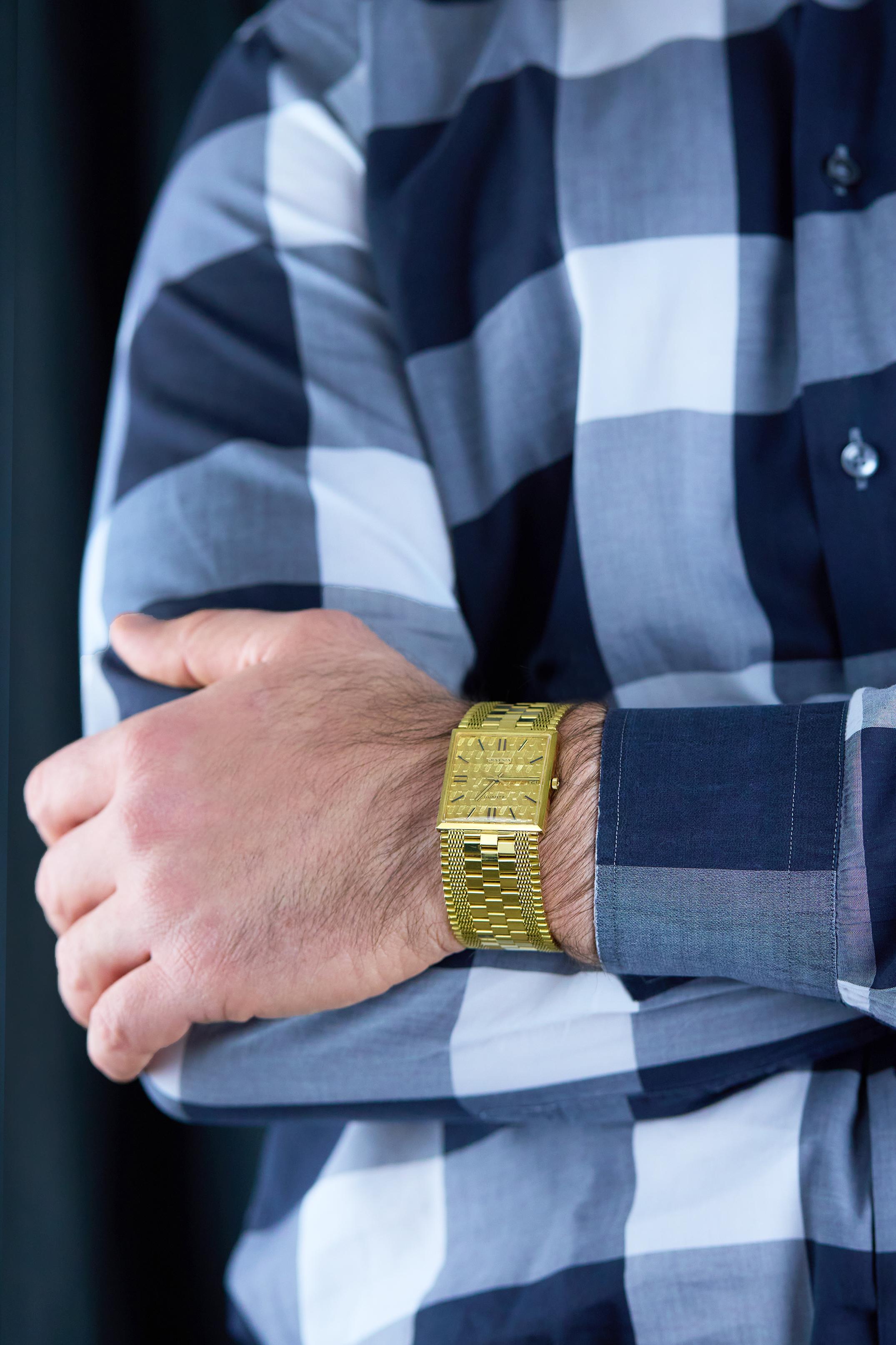 Juvenia MACHO 88.72 Grams Yellow Gold Unisex Wristwatch For Sale 5
