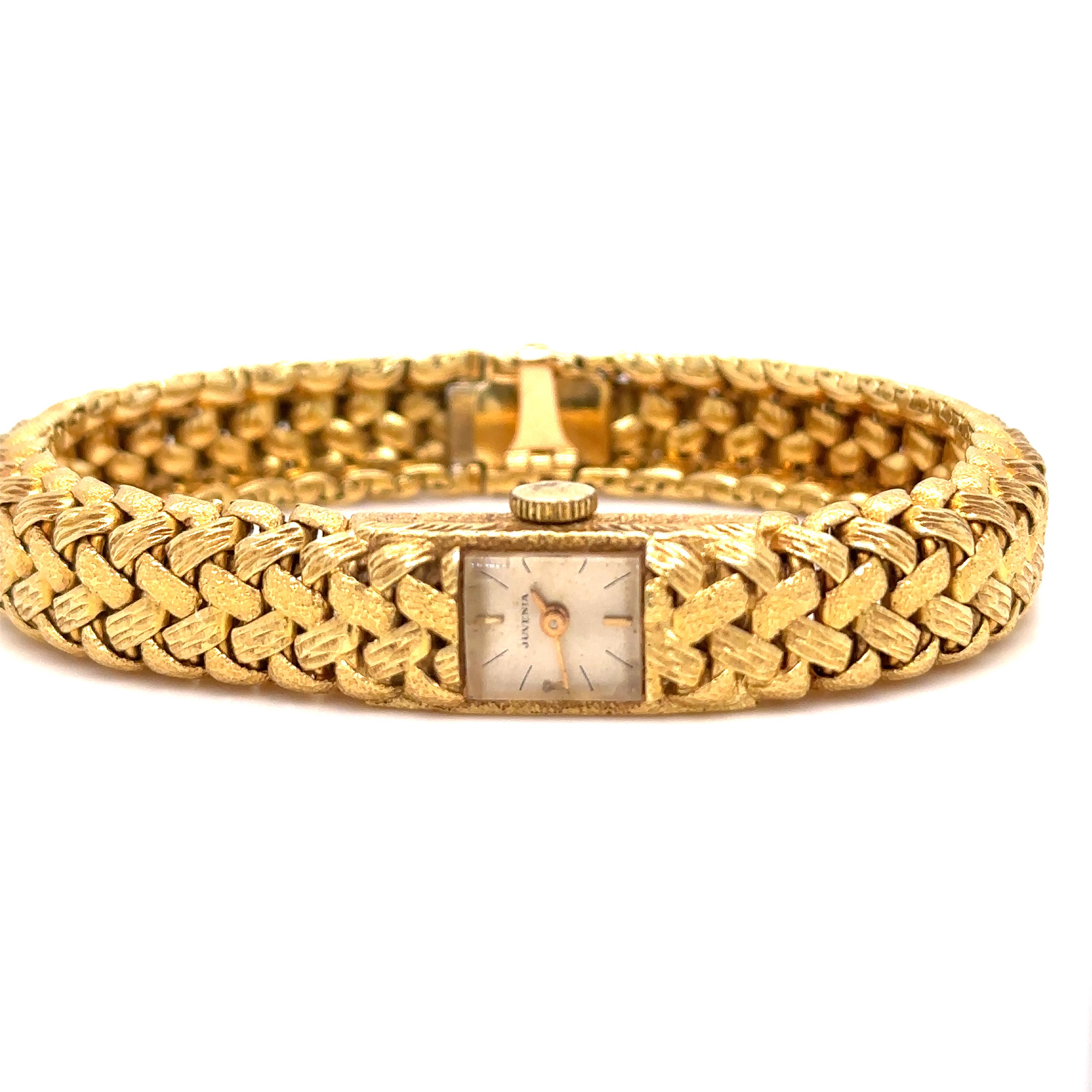 Juvenia Vintage Gold Watch In Excellent Condition In SYDNEY, NSW