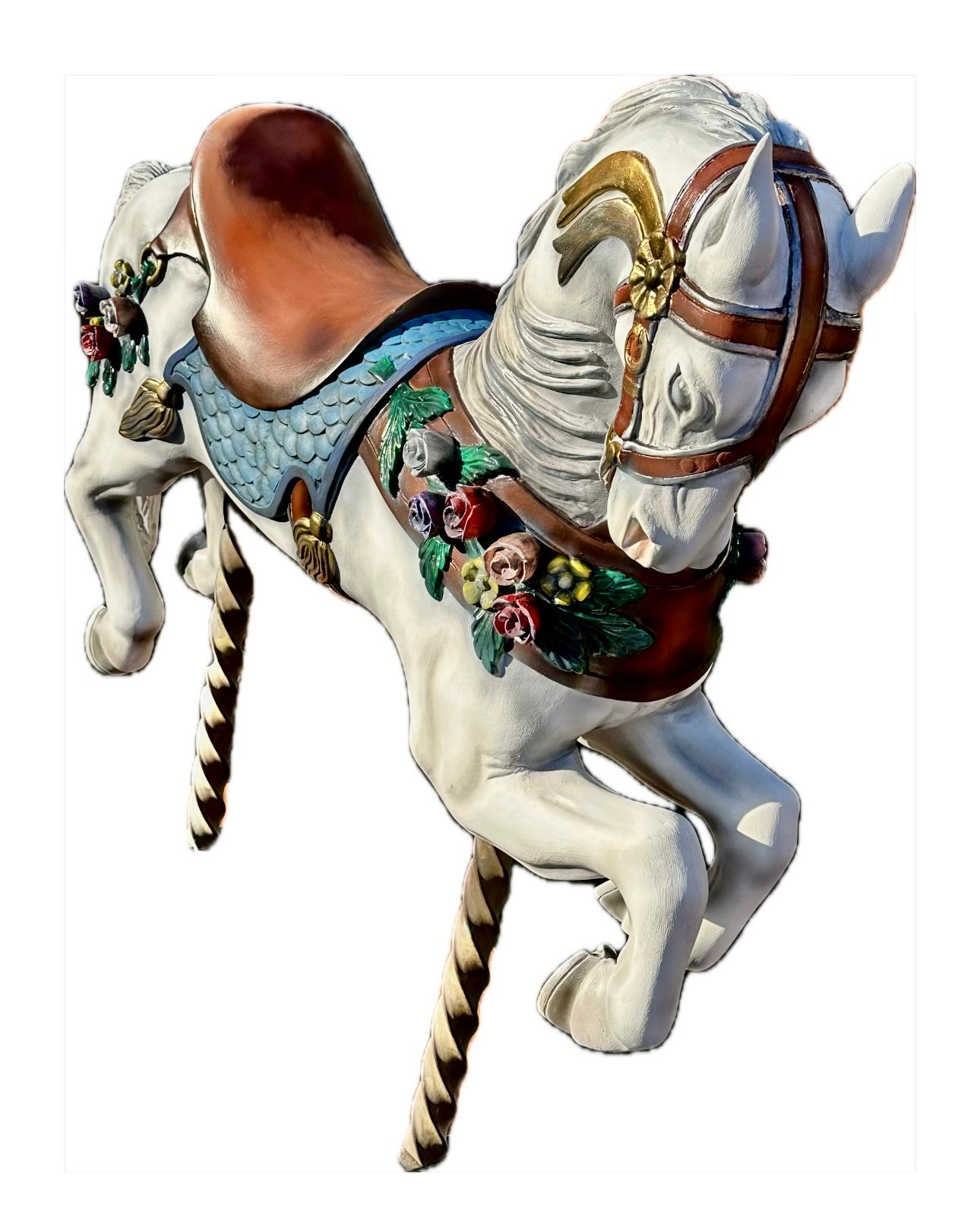 Intagliato a mano Cavallo da giostra giovanile. in vendita