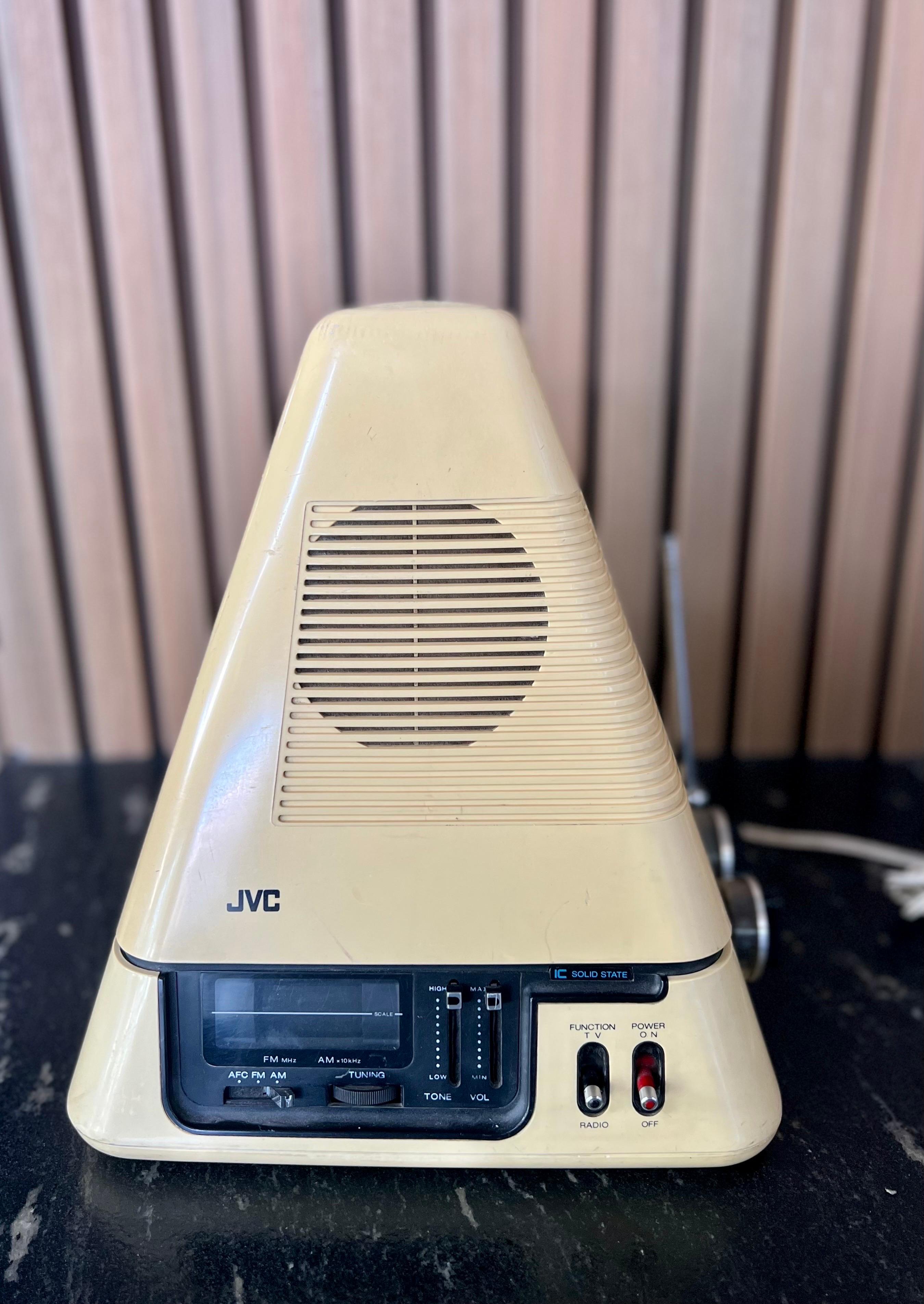 JVC Pyramid TV Television Video Capsule  In Distressed Condition For Sale In San Pedro Garza Garcia, Nuevo Leon