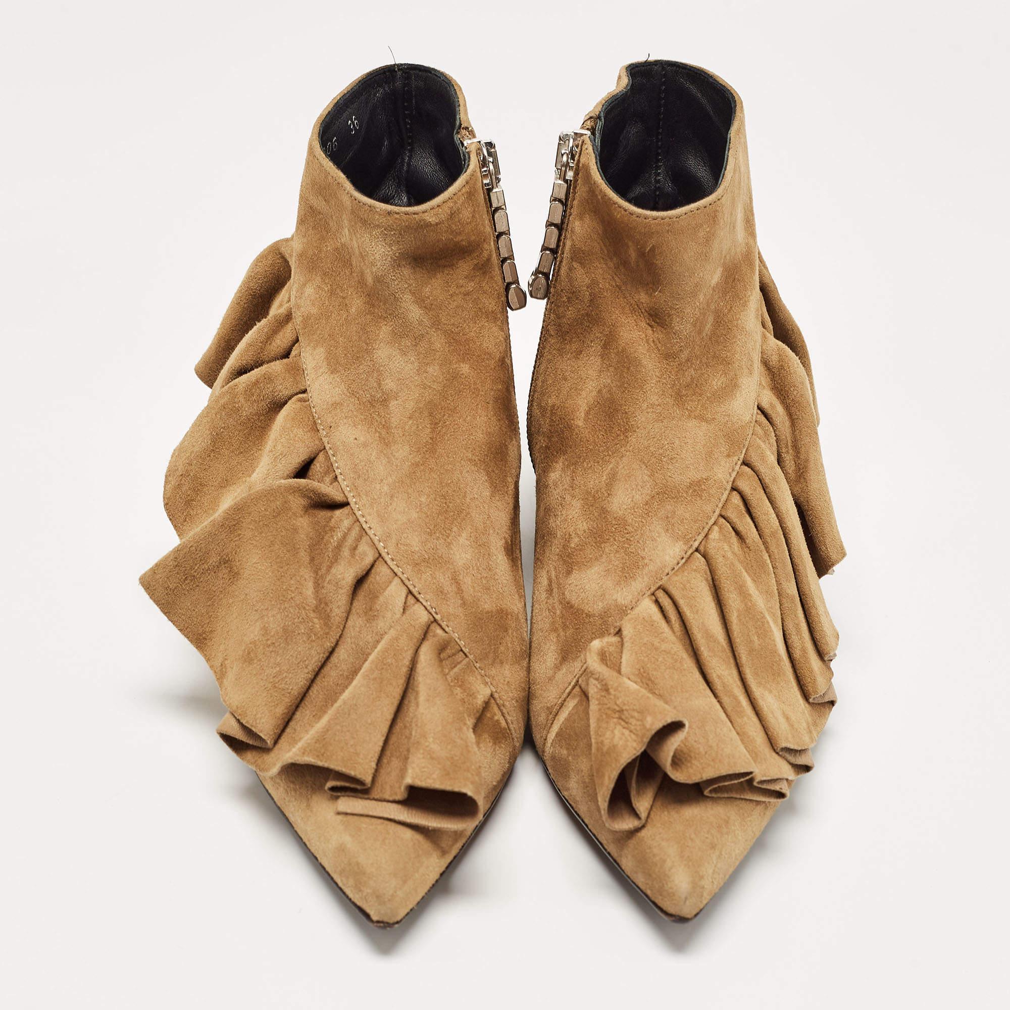 J.W. Anderson Brown Suede Ruffle Ankle Boots Size 36 In Good Condition In Dubai, Al Qouz 2
