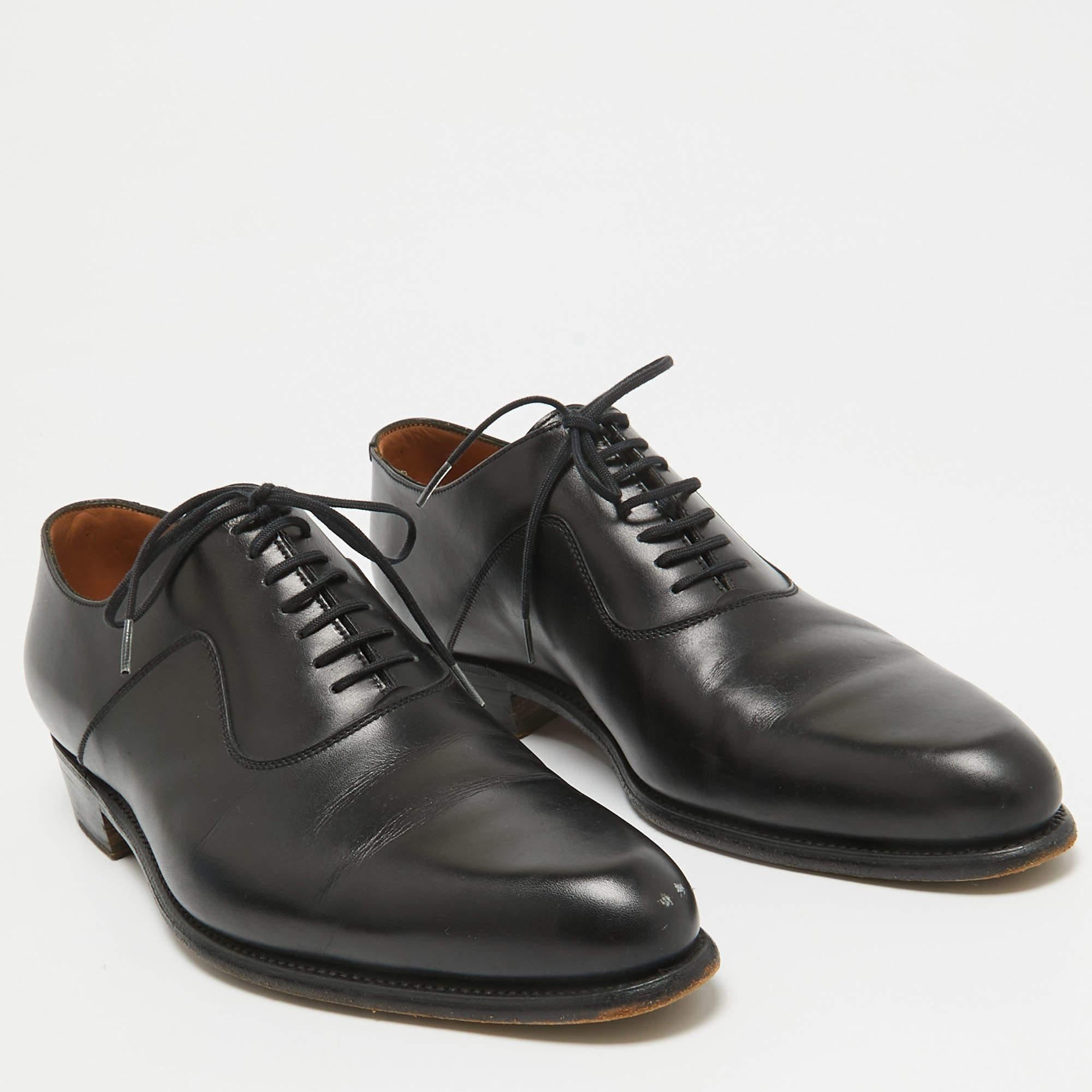 J.W.Anderson Oxfords noirs à lacets, taille 40 État moyen - En vente à Dubai, Al Qouz 2