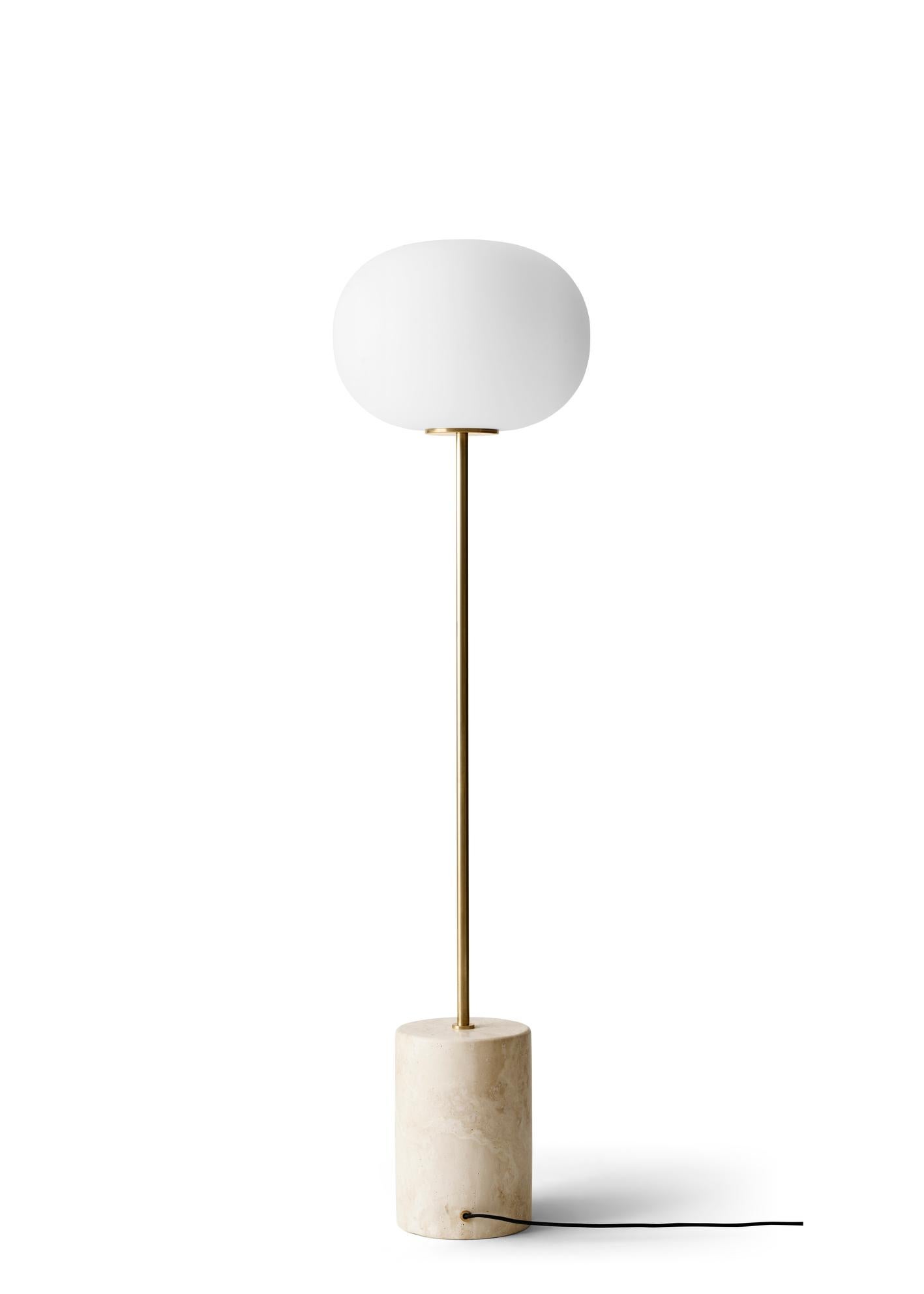 Lampada da terra JWDA, Travertino / Ottone spazzolato, di Jonas Wagell per Audo In condizioni Nuovo in vendita a Dubai, AE
