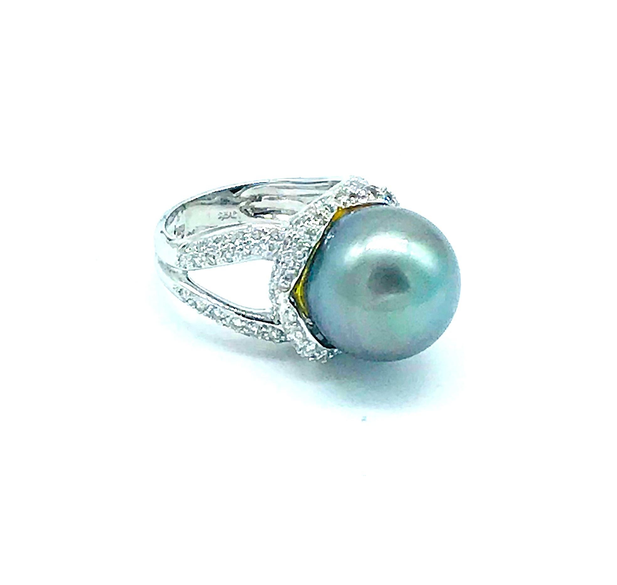 Contemporary Tahitian Pearl and Diamond 18 Karat Ring, 1 Carat JYE Award 