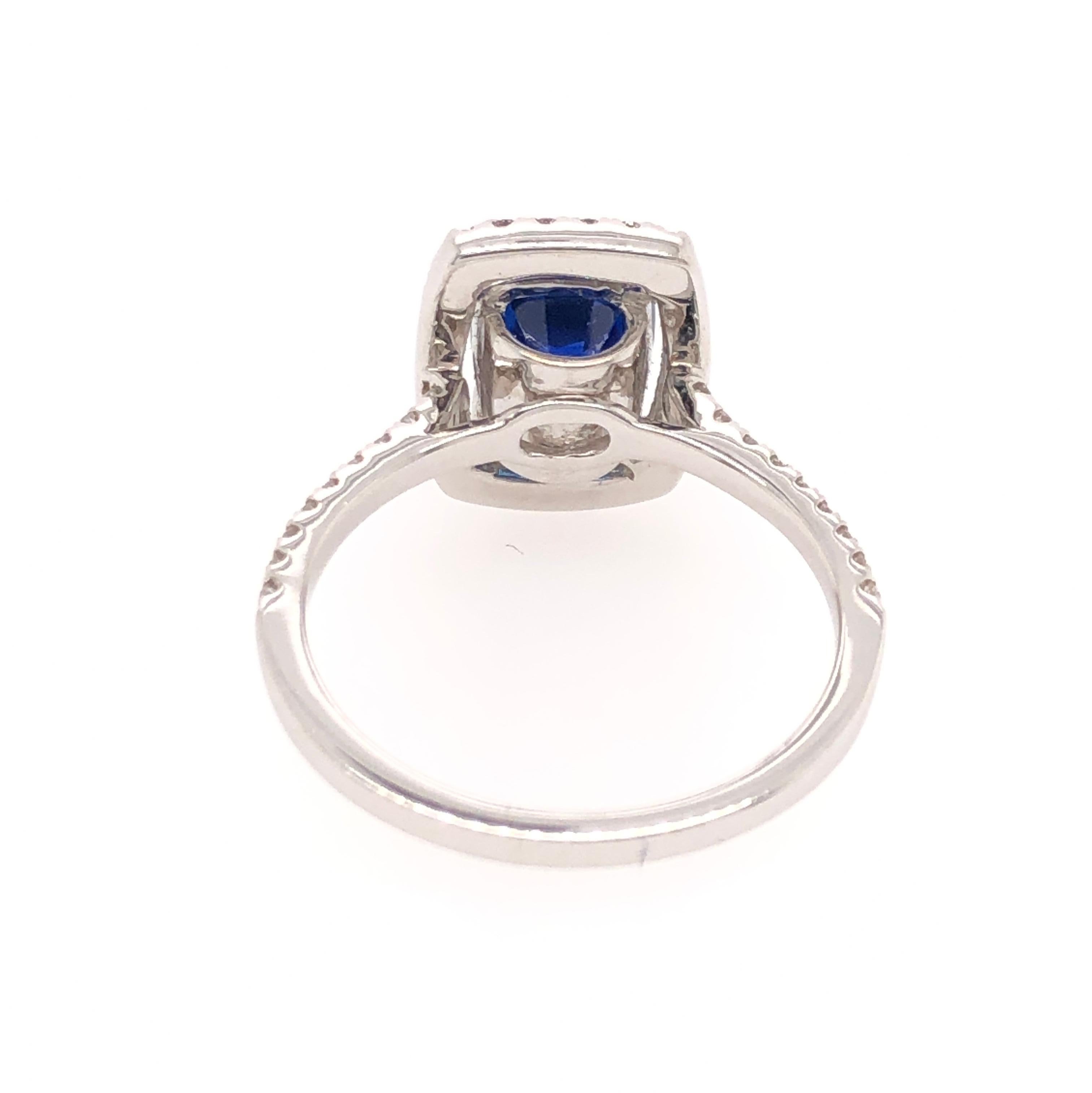 Jye's White Gold Cushion Cut Sapphire Diamond Ring In New Condition In Dallas, TX