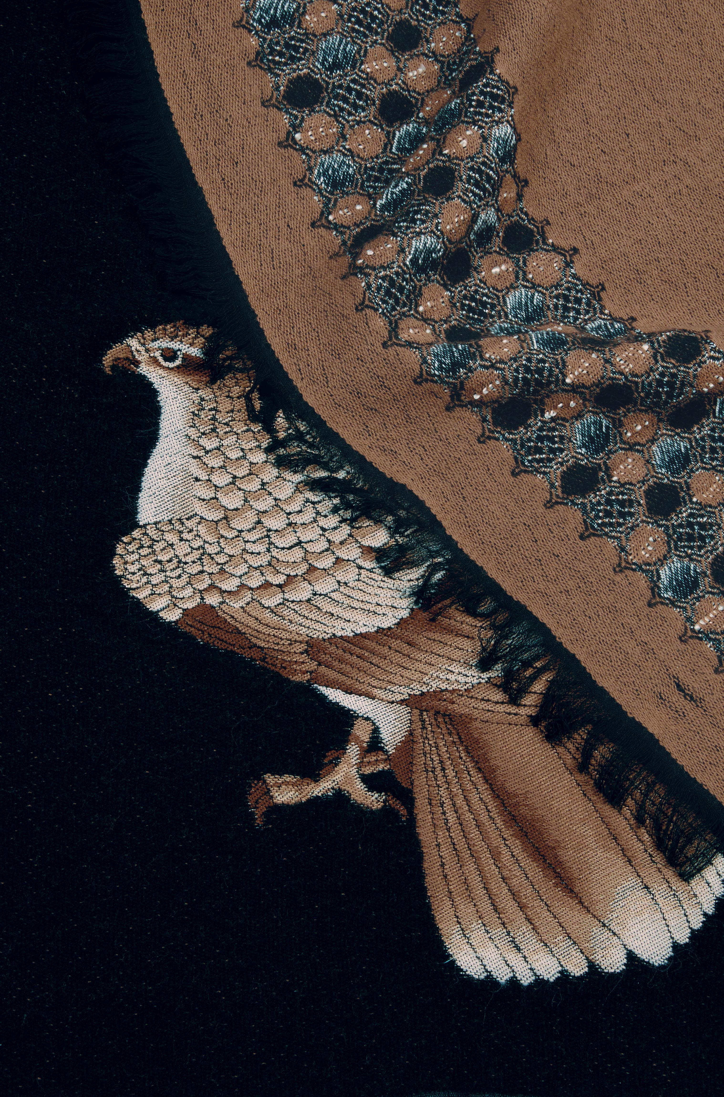 Brodé K.K. Plaid Chougembou, The Collective, Falcon brodé. en vente