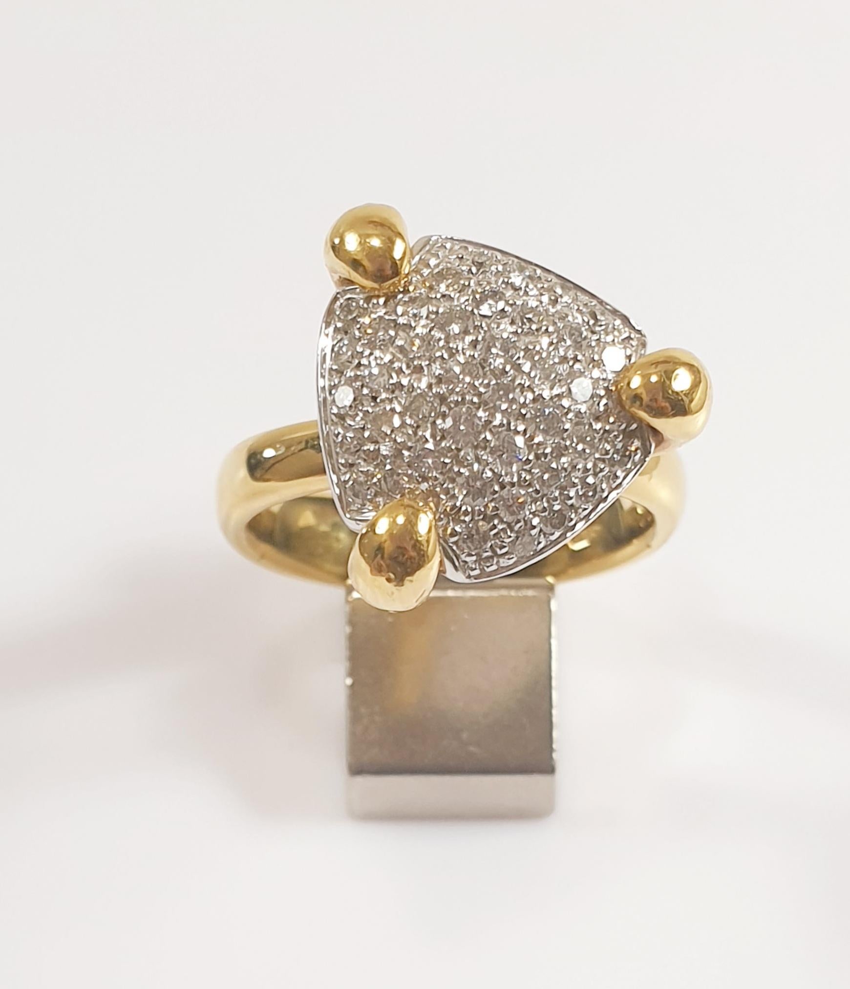 K di Kuore Ring aus 18 Karat Gelbgold mit Diamanten im Zustand „Neu“ im Angebot in Bilbao, ES