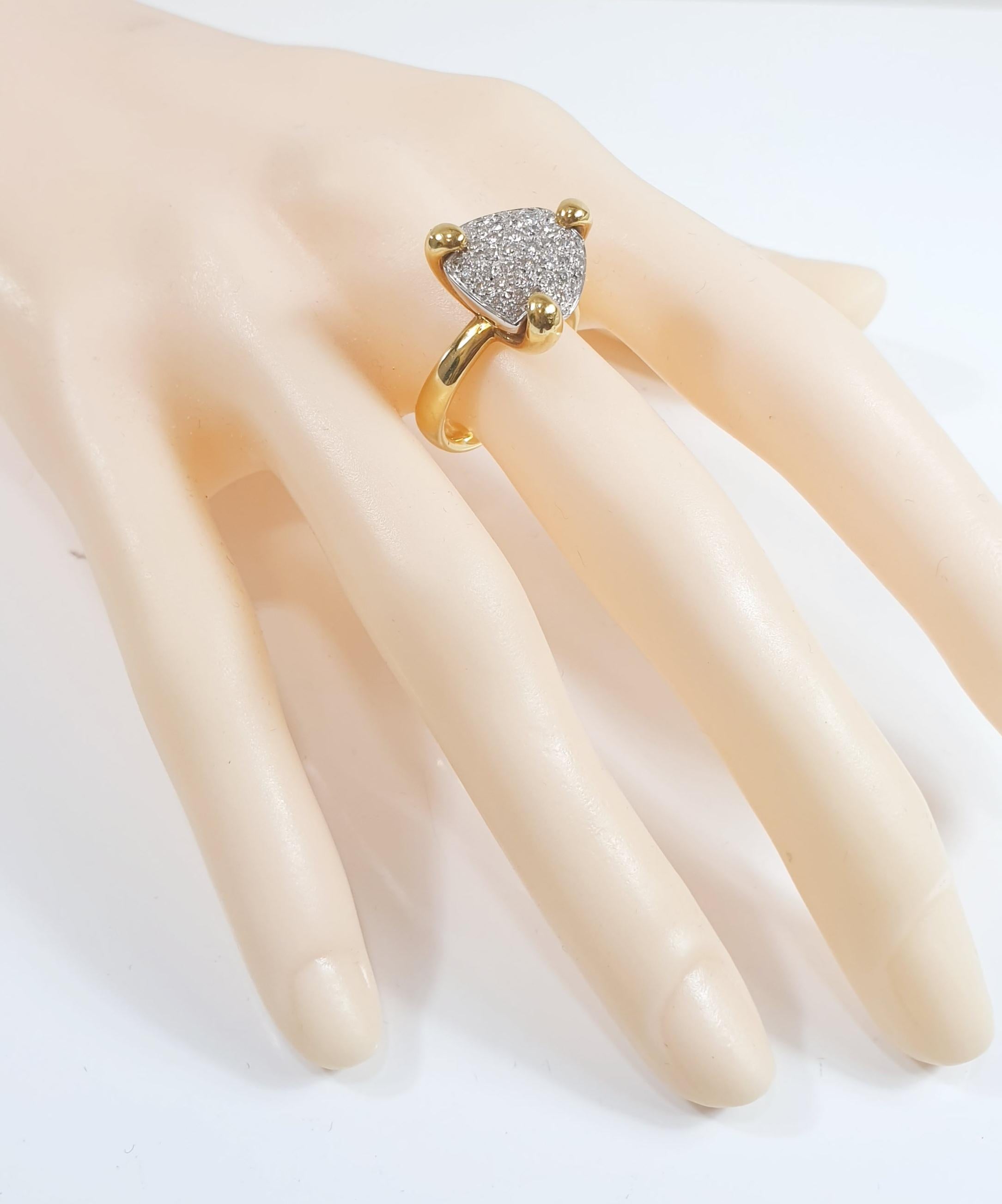 K di Kuore Ring aus 18 Karat Gelbgold mit Diamanten im Angebot 3