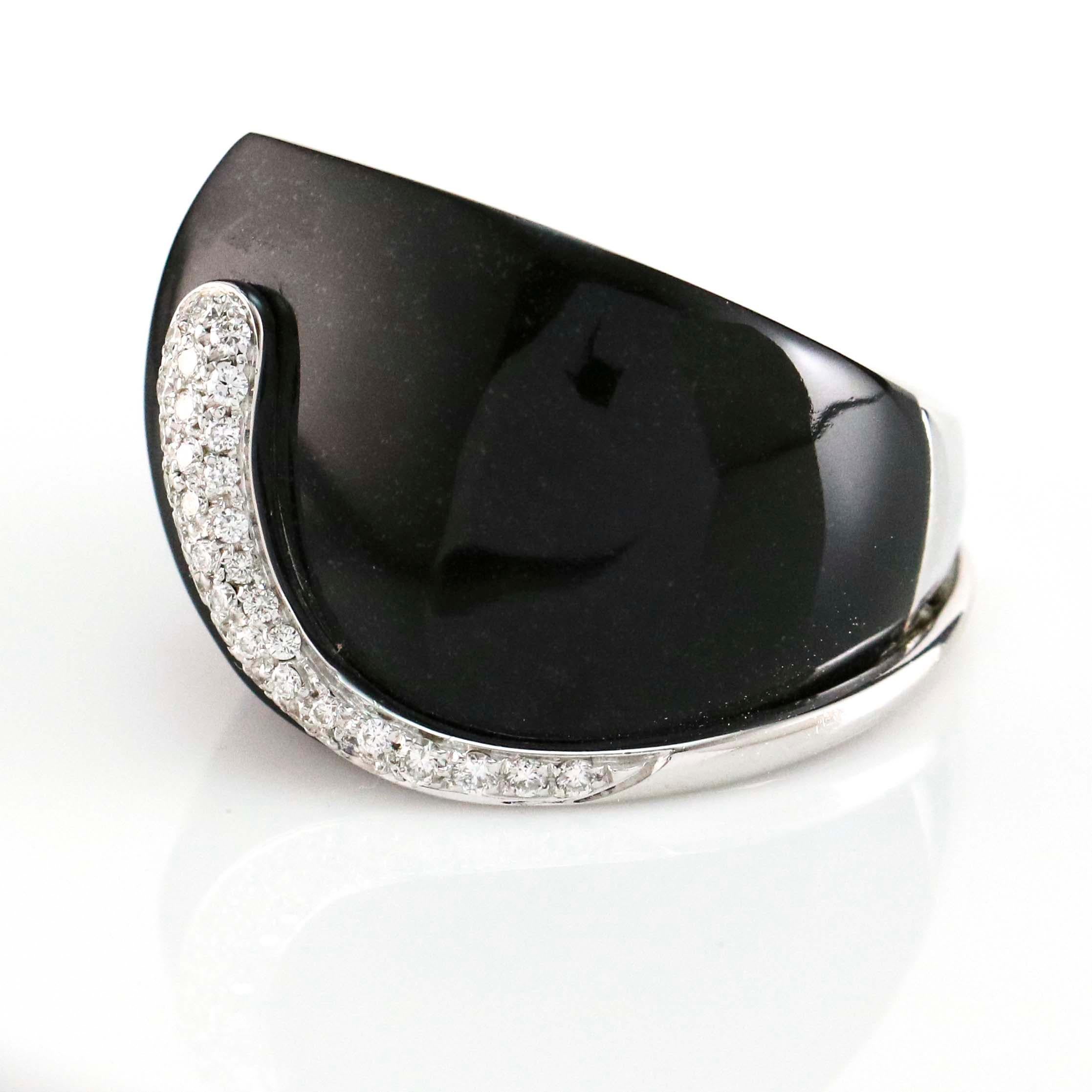 Women's K Di Kuore Ebony 18 Karat White Gold Diamond Cocktail Ring For Sale
