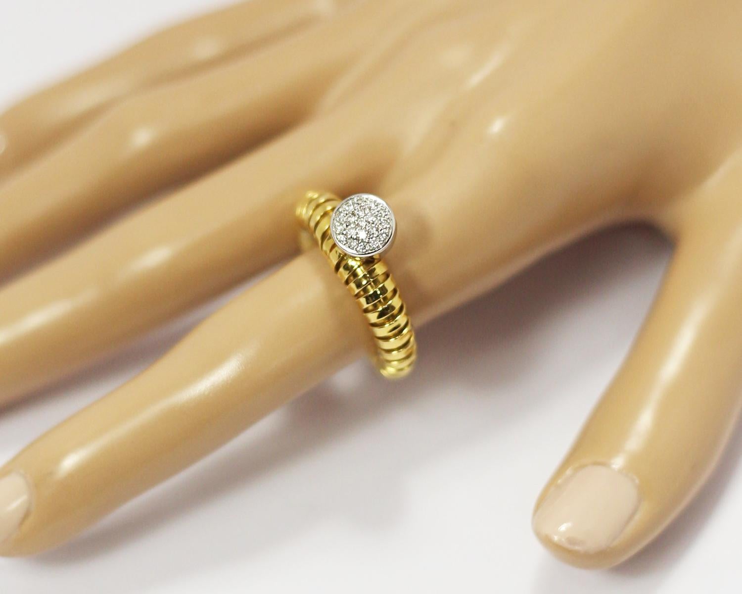 Brilliant Cut K di Kuore Italian Designer Flexo System 18k Yellow Gold Ring with Diamond Cente For Sale
