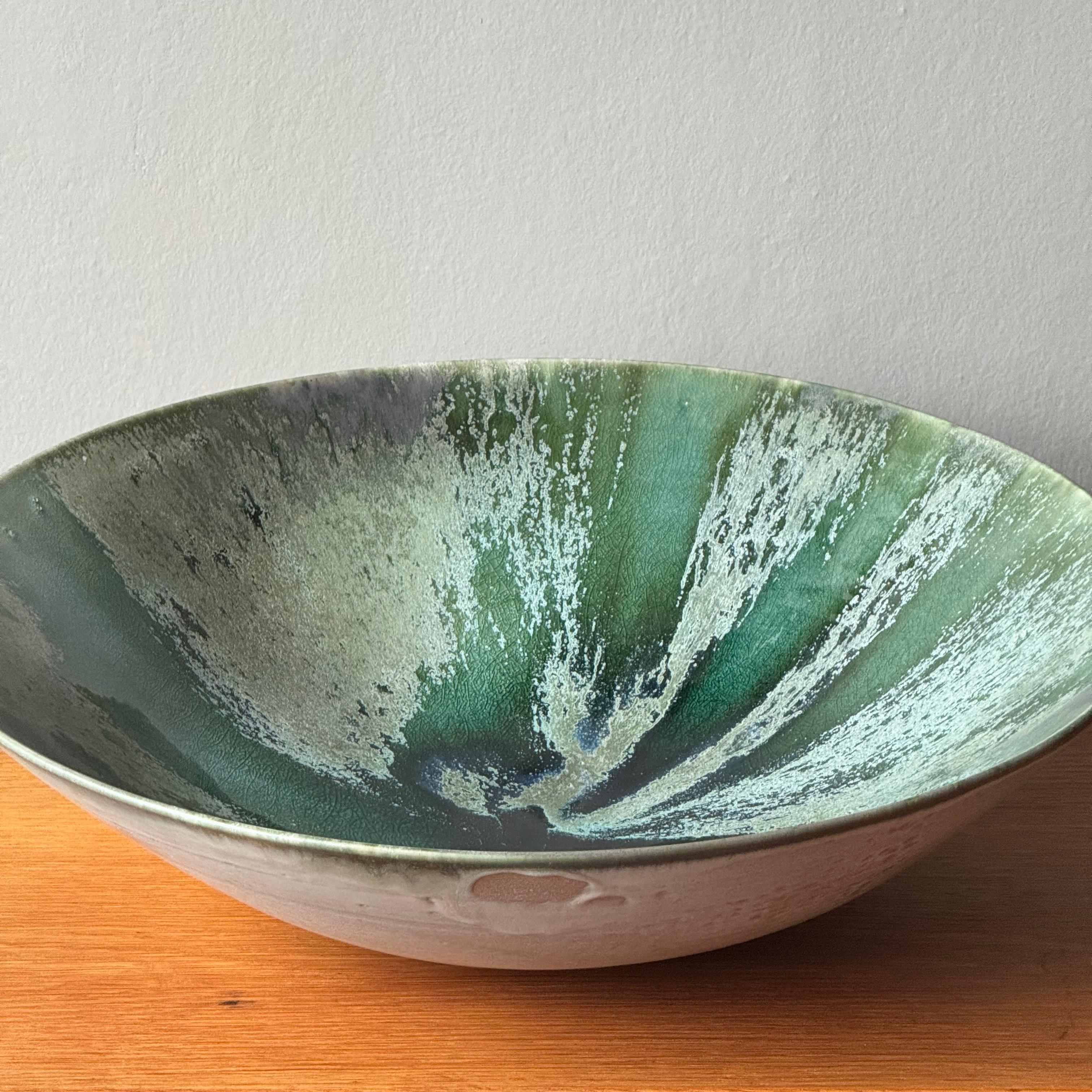 K H Würtz Extra große grüne Schale im Zustand „Neu“ im Angebot in London, GB