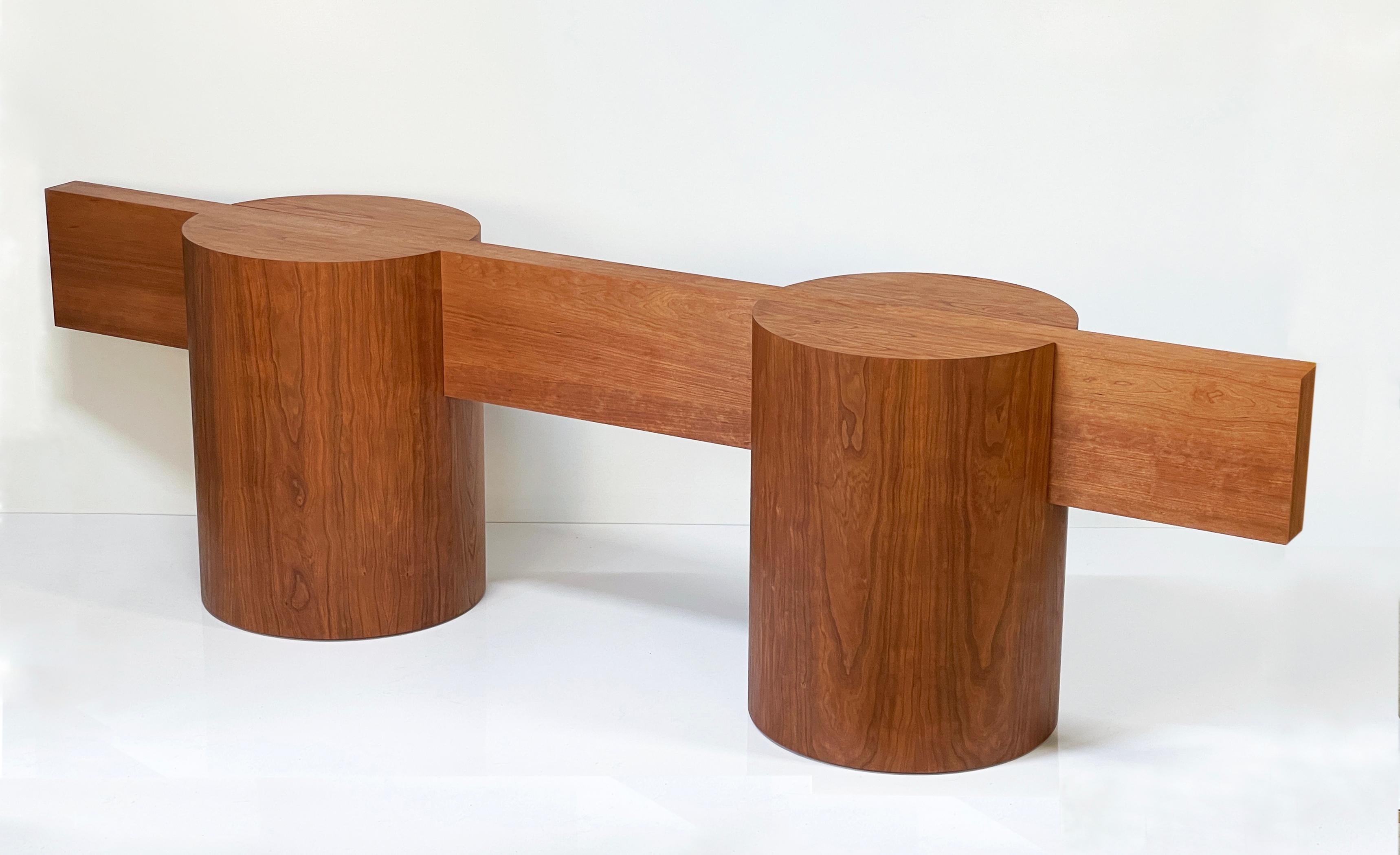 Americano Il nuovo piedistallo lungo per sala da pranzo o credenza di William Earle, A  l  b  4  1  0 in vendita