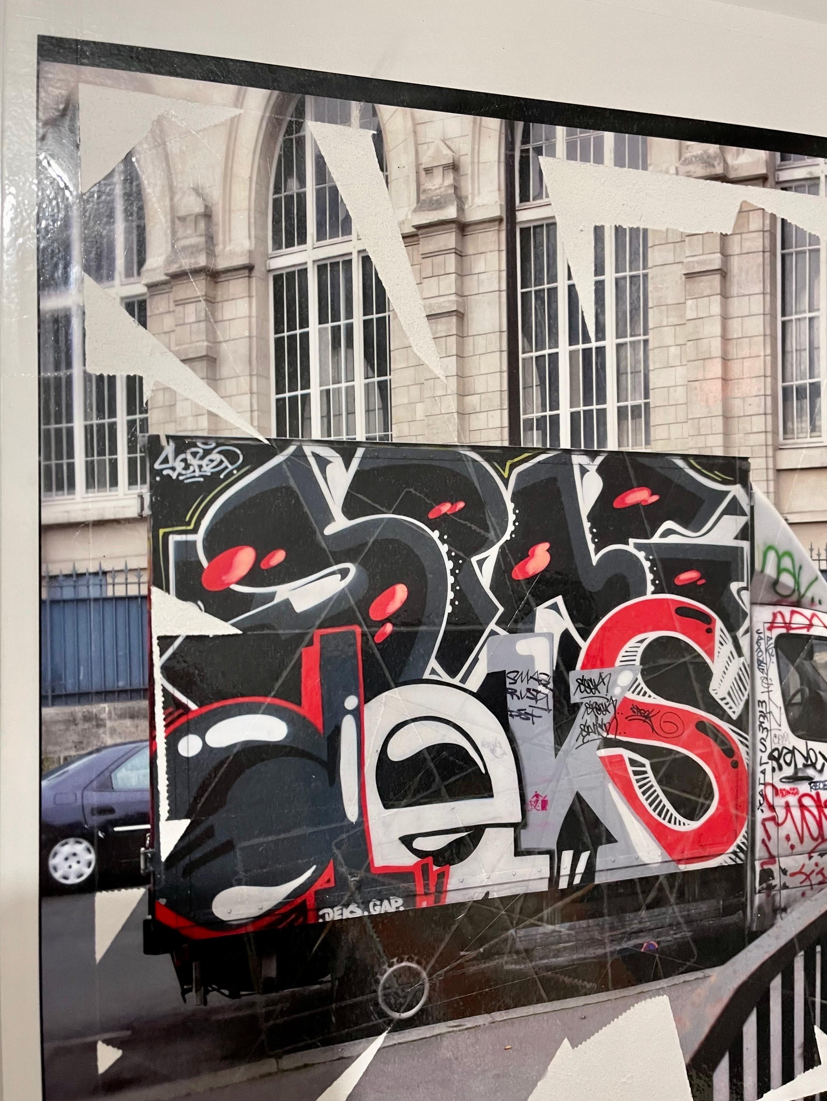 K-Narf Farbfotografie Graffiti, Klebeband Alterte Street Art Fotografie Collage im Angebot 6