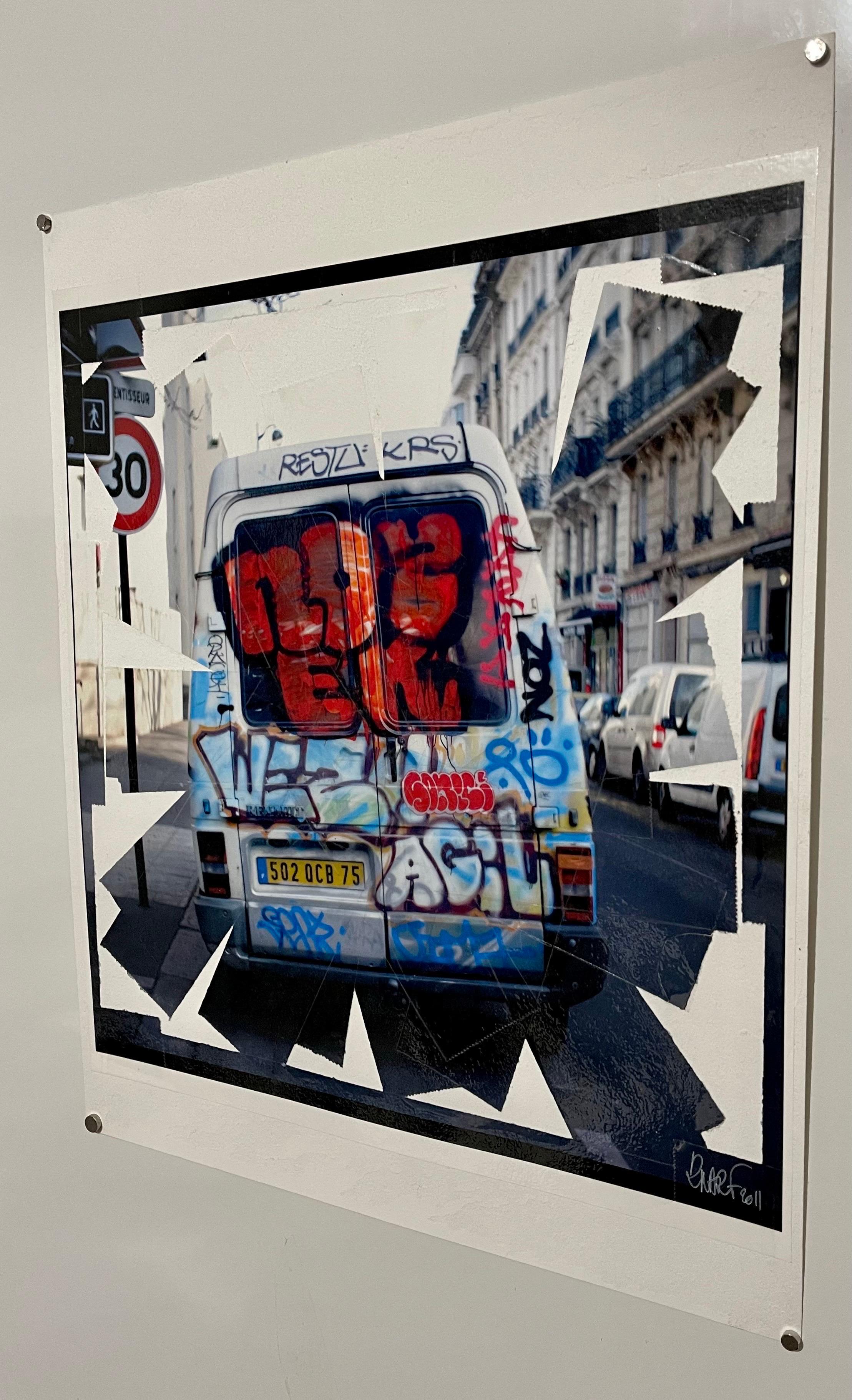 K-Narf Farbfotografie Graffiti, Klebeband Alterte Street Art Fotografie Collage im Angebot 8