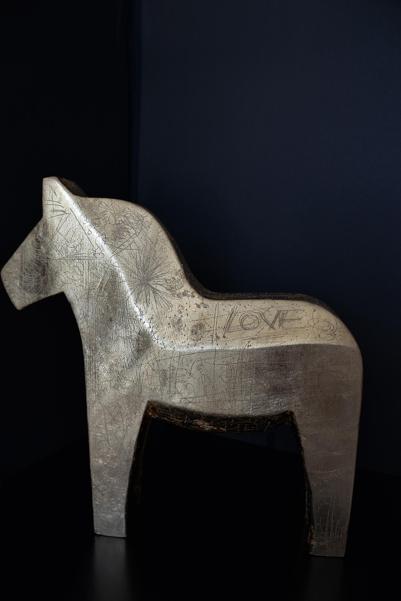 Azteca, gold leaf sculpture horse For Sale 1
