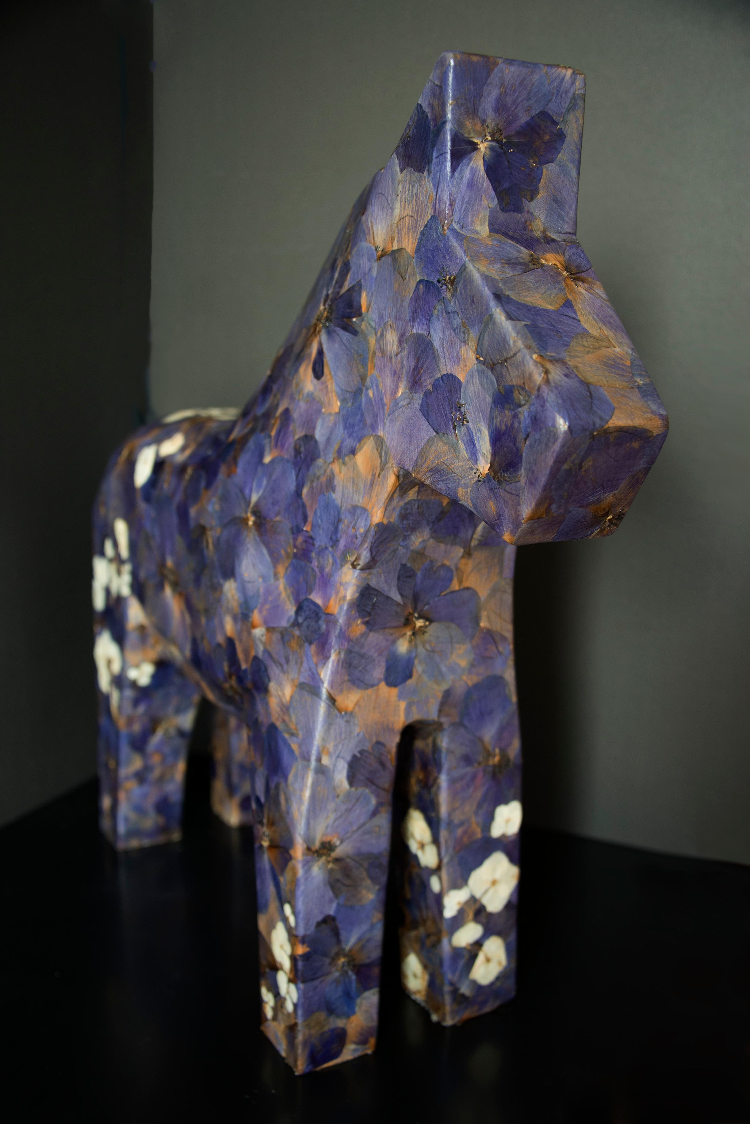 Hanami, pressed flowers on wood horse  - Sculpture by K-OD
