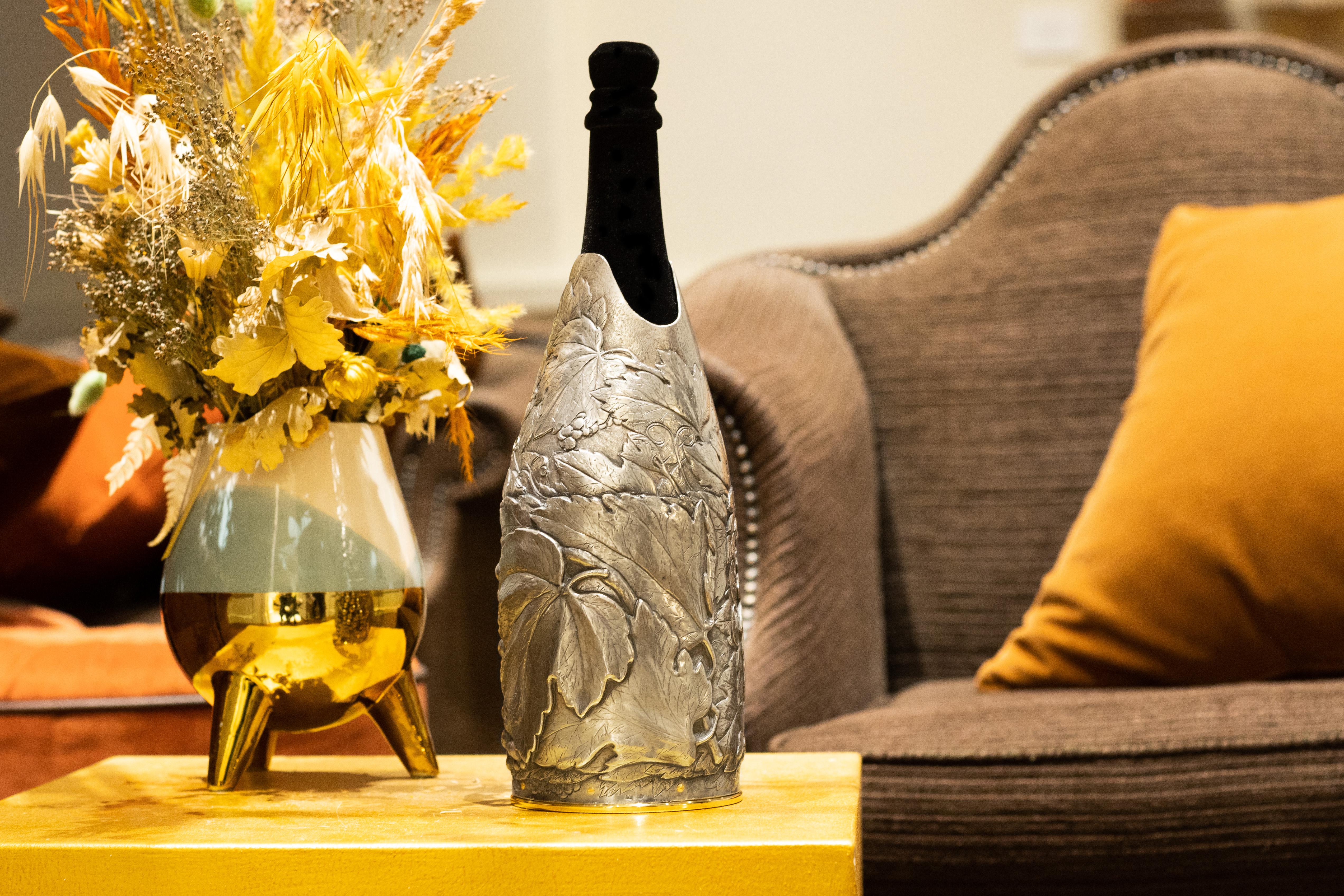 Champagnerflaschenabdeckung, GRAPES, hochwertiges Geschenk, Silber, handgefertigt in Italien, 2023 im Angebot 2