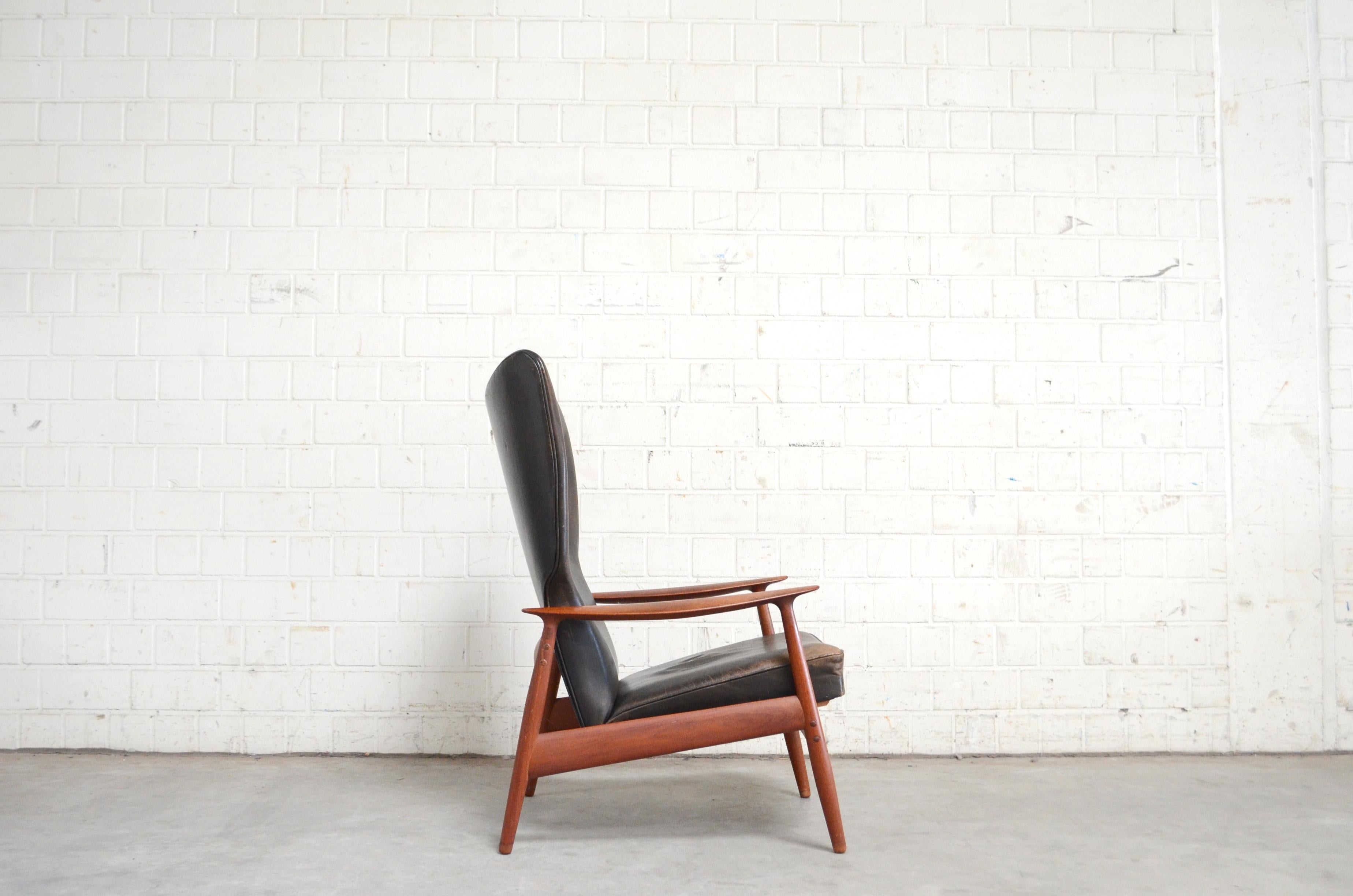 K. Rasmussen for Peter Wessel Wingback Leather Lounge Chair, 1960 For Sale 2